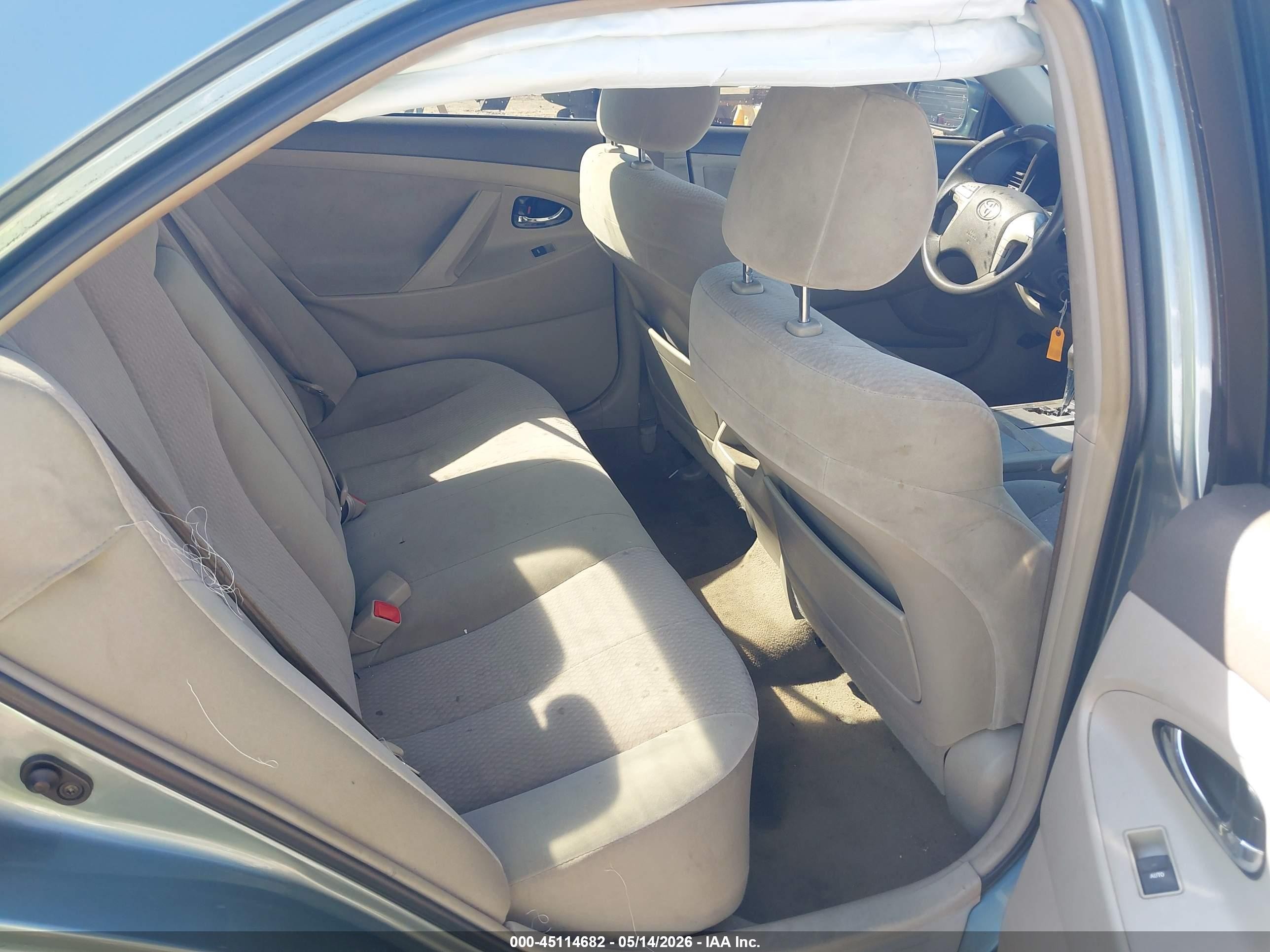 2011 Toyota Camry Le Green vin: 4T4BF3EKXBR123496