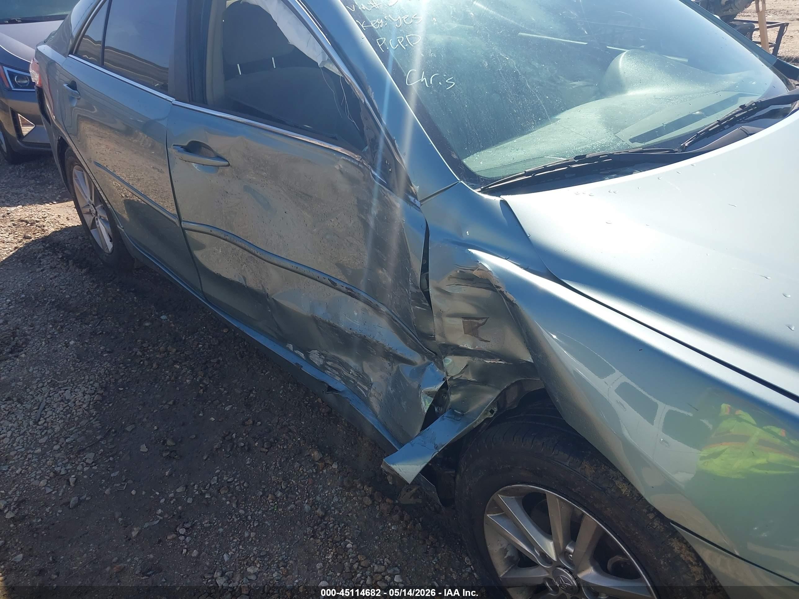 2011 Toyota Camry Le Green vin: 4T4BF3EKXBR123496