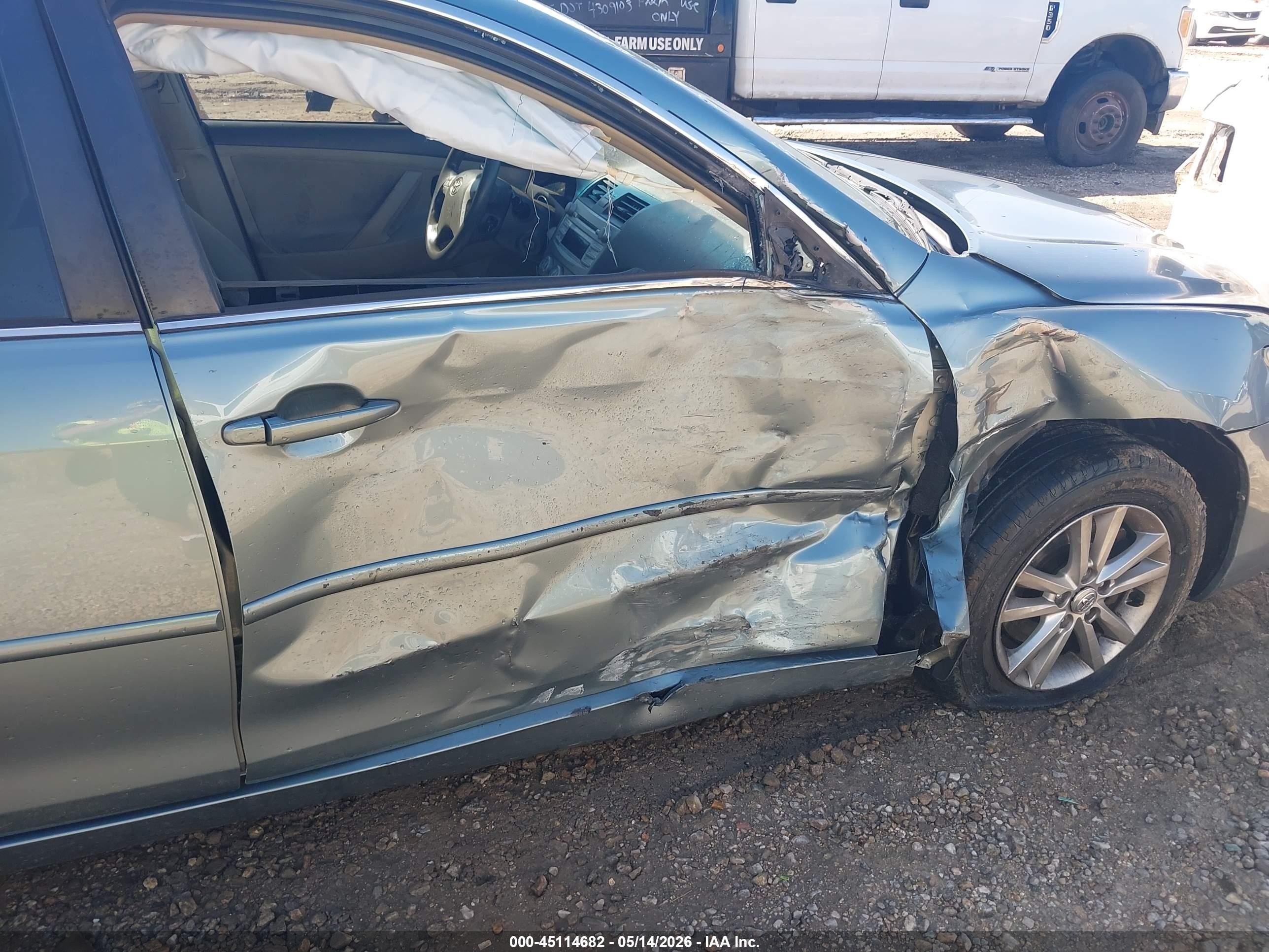 2011 Toyota Camry Le Green vin: 4T4BF3EKXBR123496