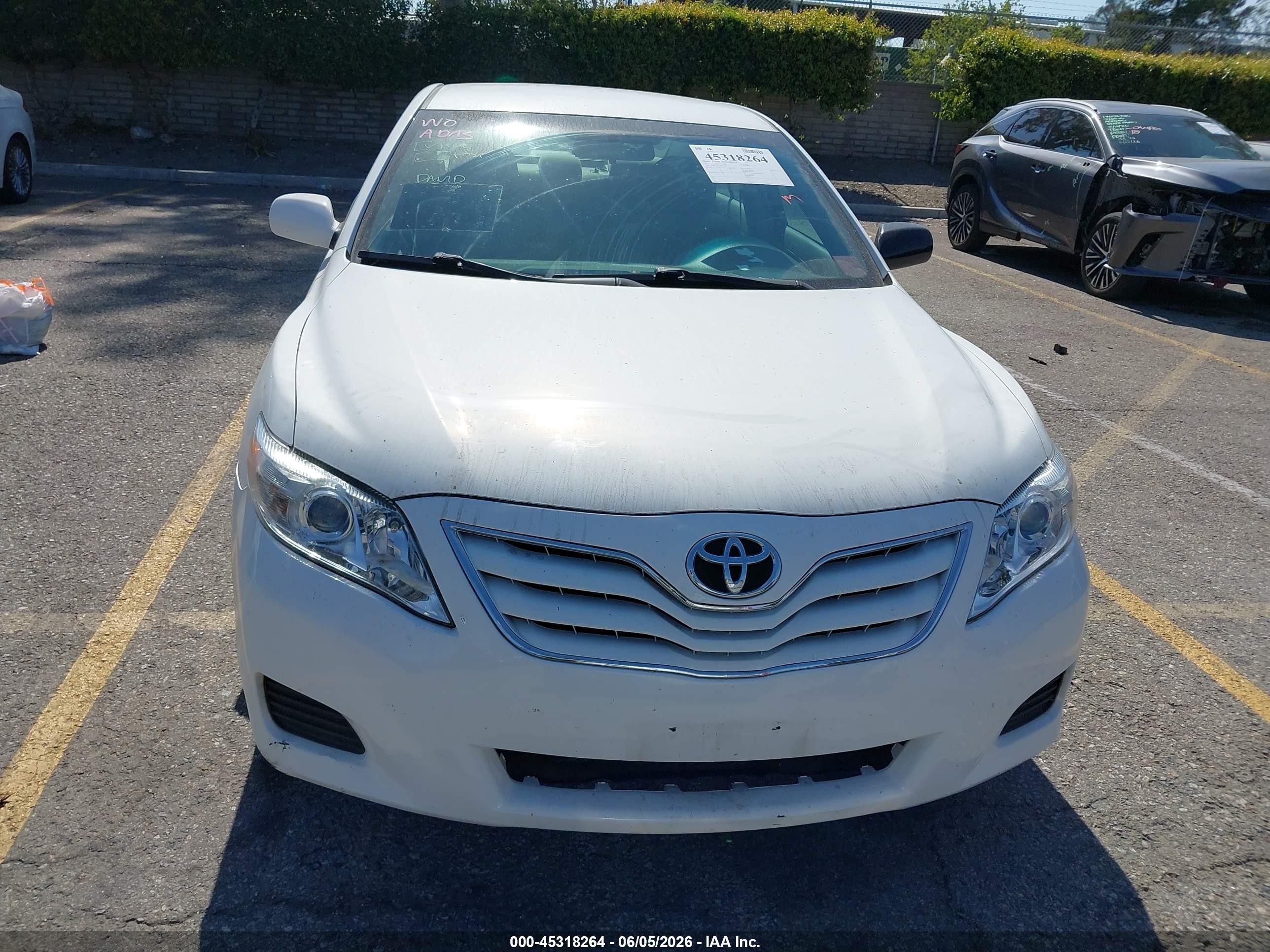2011 Toyota Camry Le White vin: 4T4BF3EKXBR129072