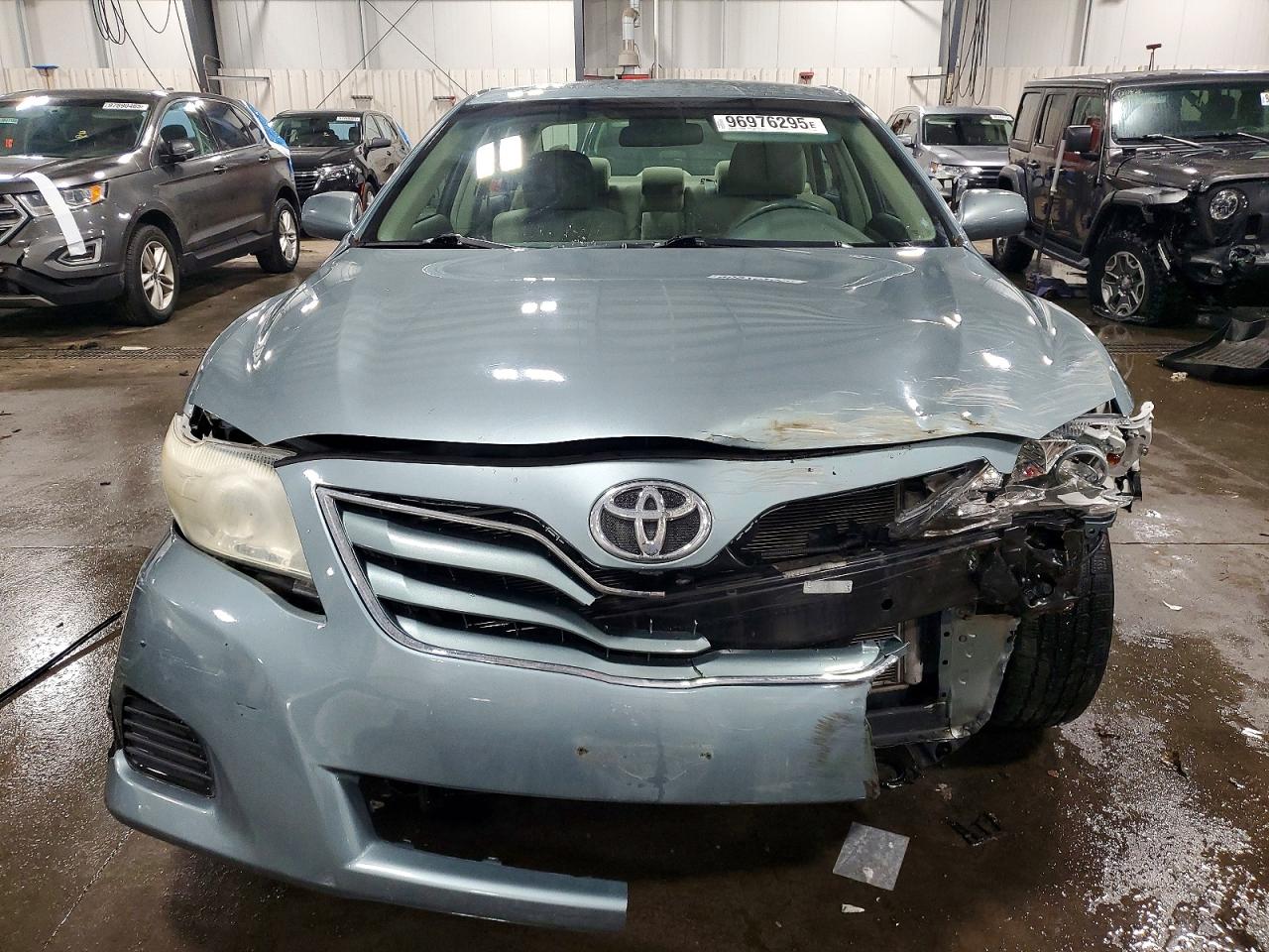 2011 Toyota Camry Le Blue vin: 4T4BF3EKXBR137849