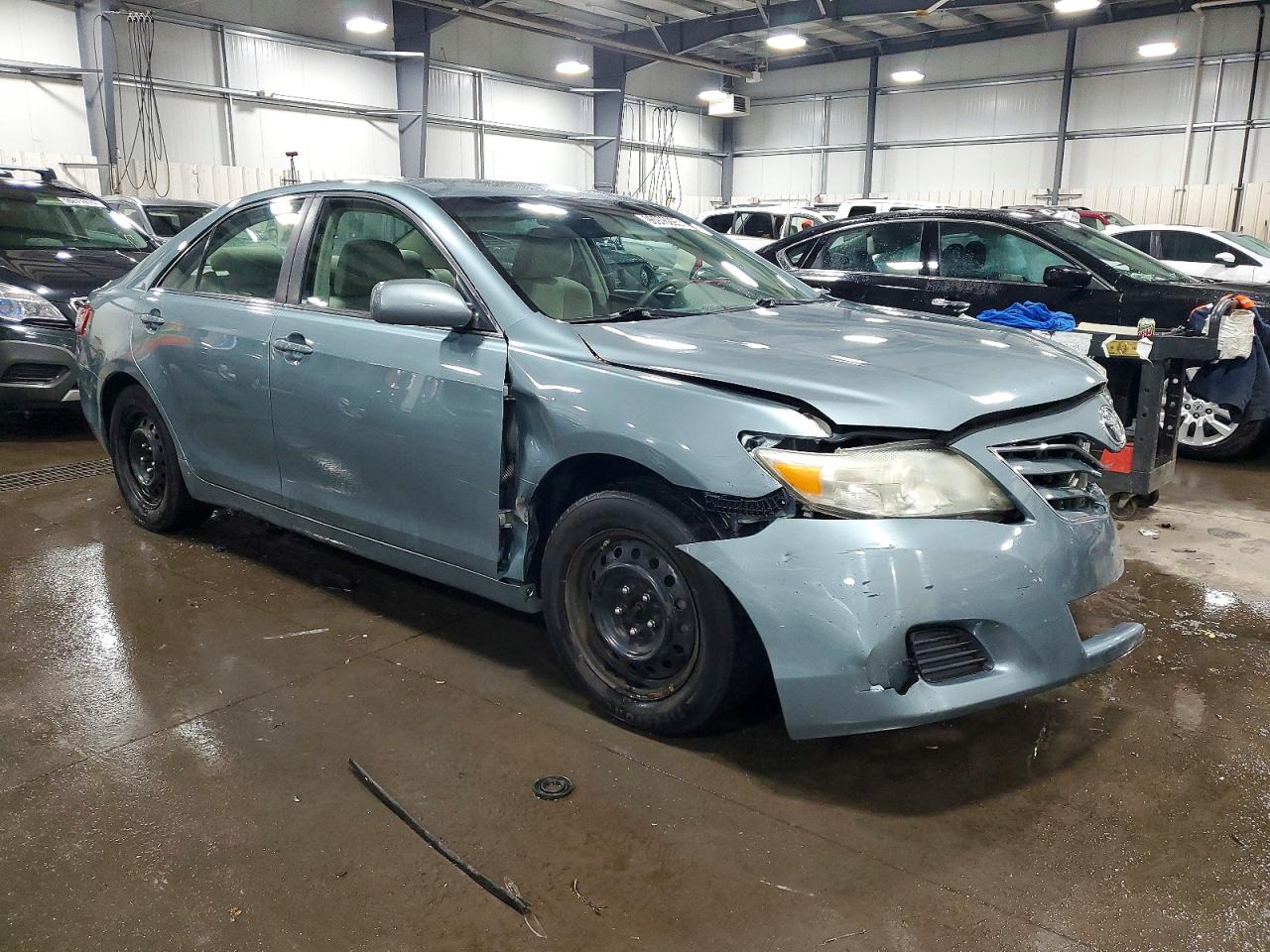 2011 Toyota Camry Le Blue vin: 4T4BF3EKXBR137849