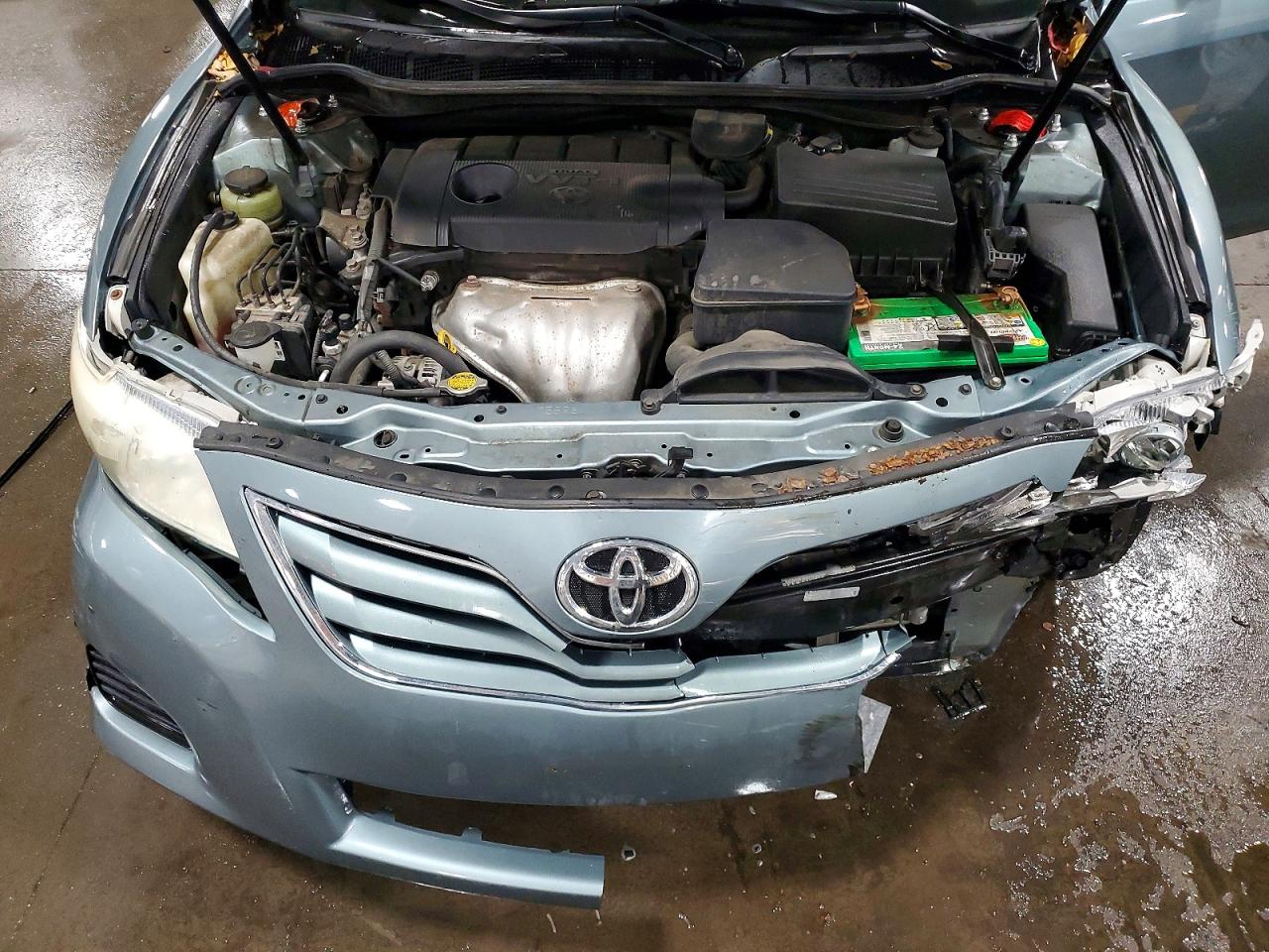 2011 Toyota Camry Le Blue vin: 4T4BF3EKXBR137849