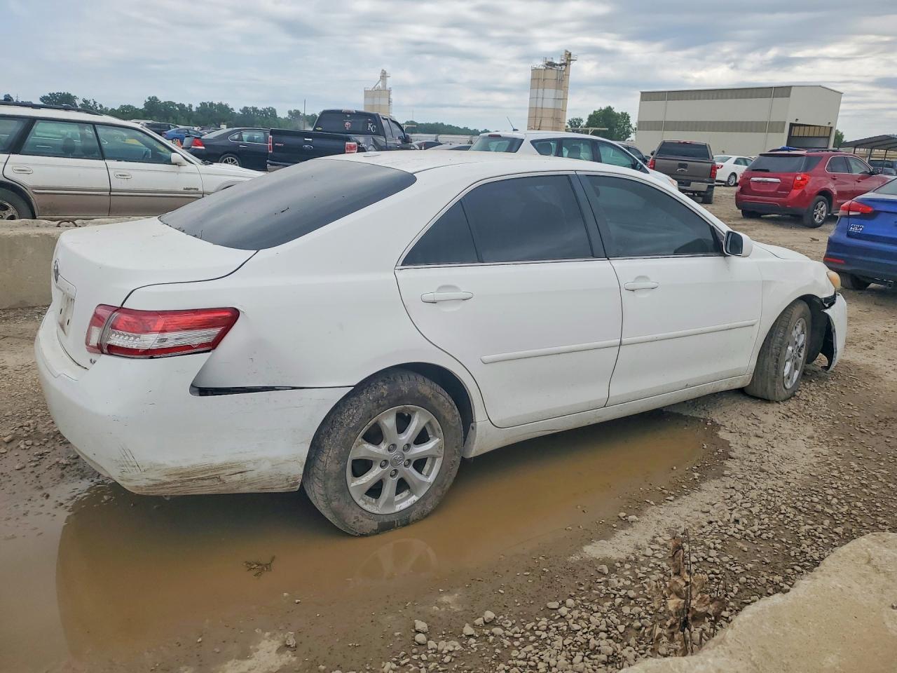 2011 Toyota Camry Le White vin: 4T4BF3EKXBR140346