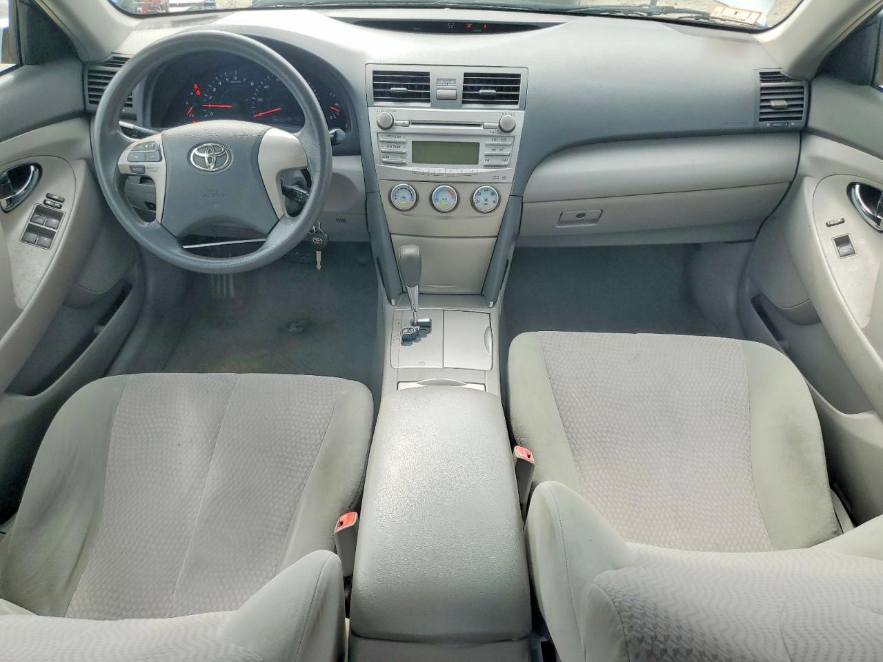 2011 Toyota Camry Le Silver vin: 4T4BF3EKXBR142176