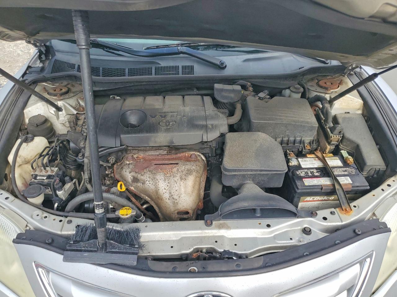 2011 Toyota Camry Le Silver vin: 4T4BF3EKXBR142176