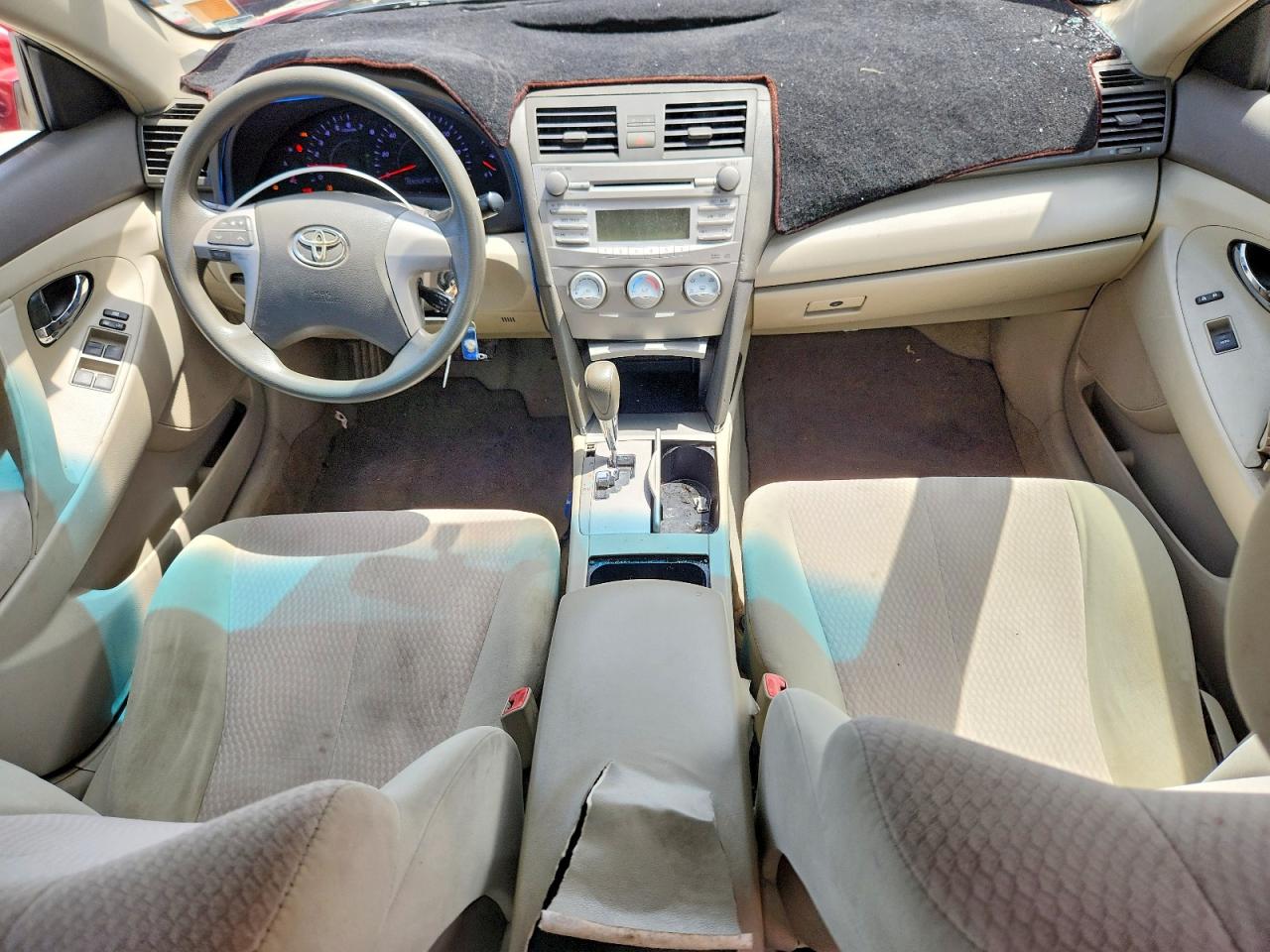 2011 Toyota Camry Le Red vin: 4T4BF3EKXBR142212