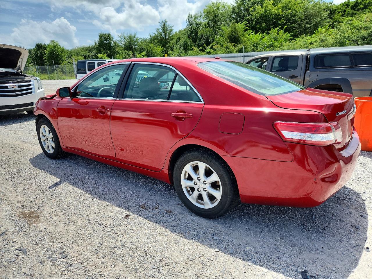 2011 Toyota Camry Le Red vin: 4T4BF3EKXBR142212