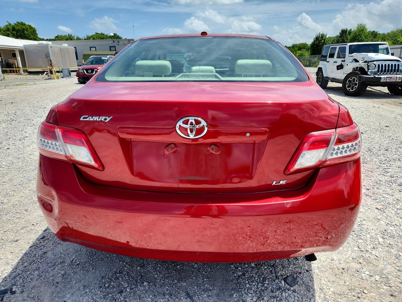 2011 Toyota Camry Le Red vin: 4T4BF3EKXBR142212
