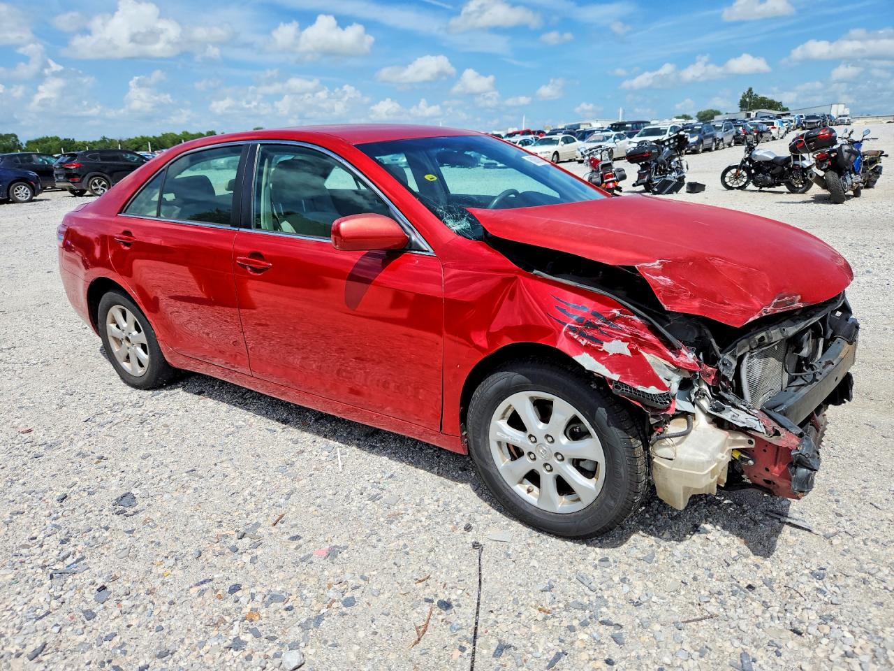 2011 Toyota Camry Le Red vin: 4T4BF3EKXBR142212
