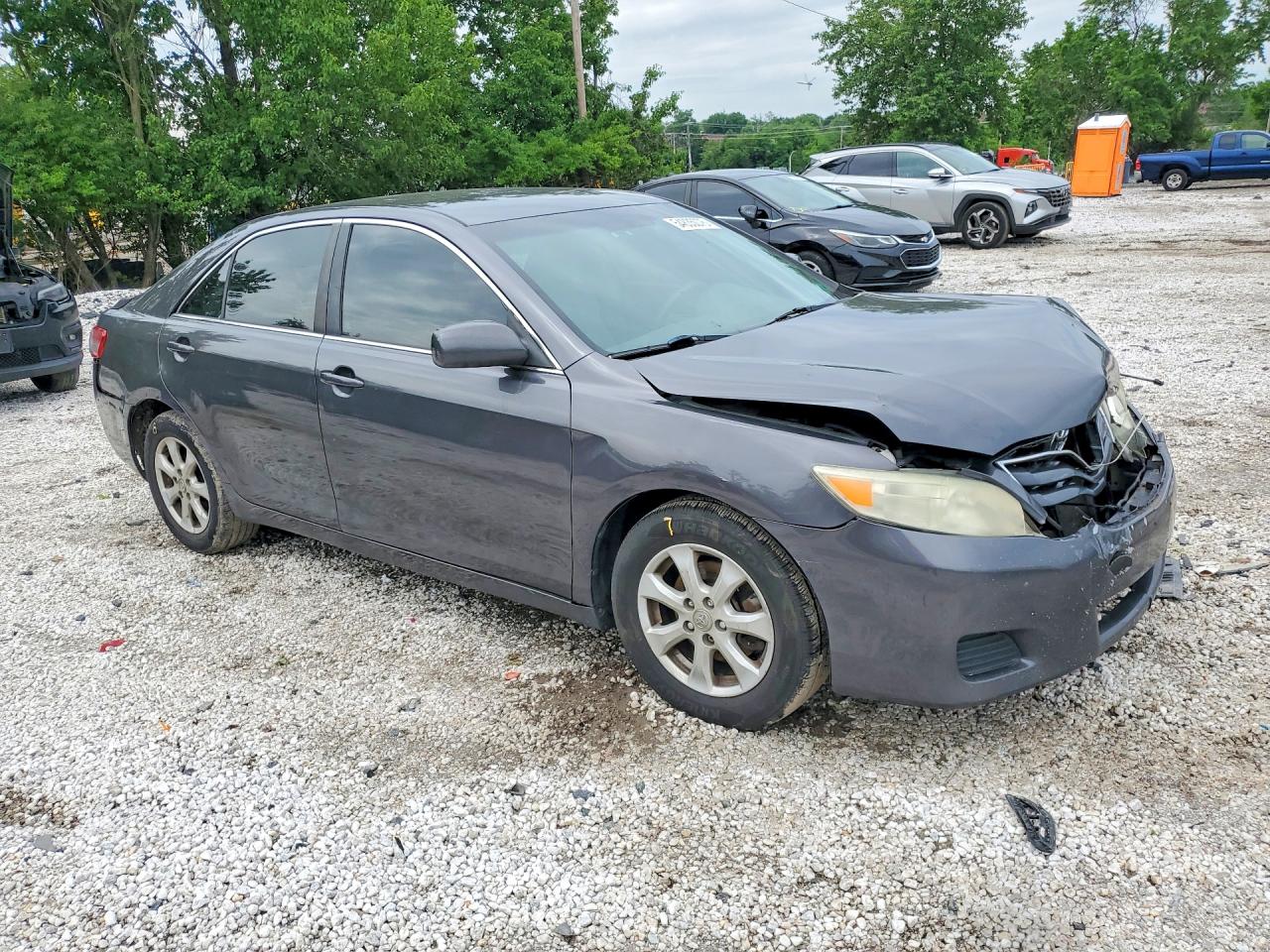 2011 Toyota Camry Le Gray vin: 4T4BF3EKXBR149385