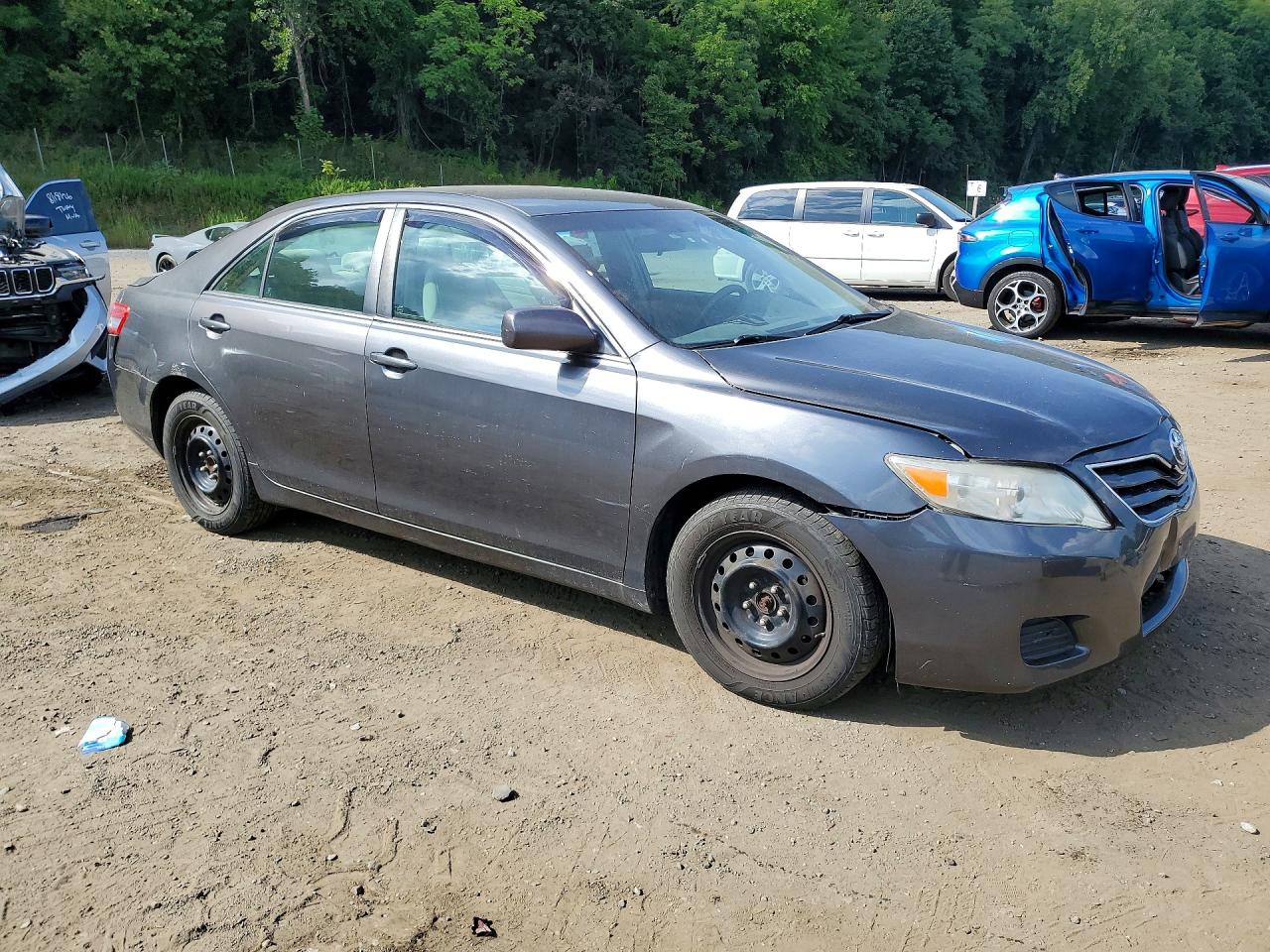 2011 Toyota Camry Le Серый vin: 4T4BF3EKXBR152027