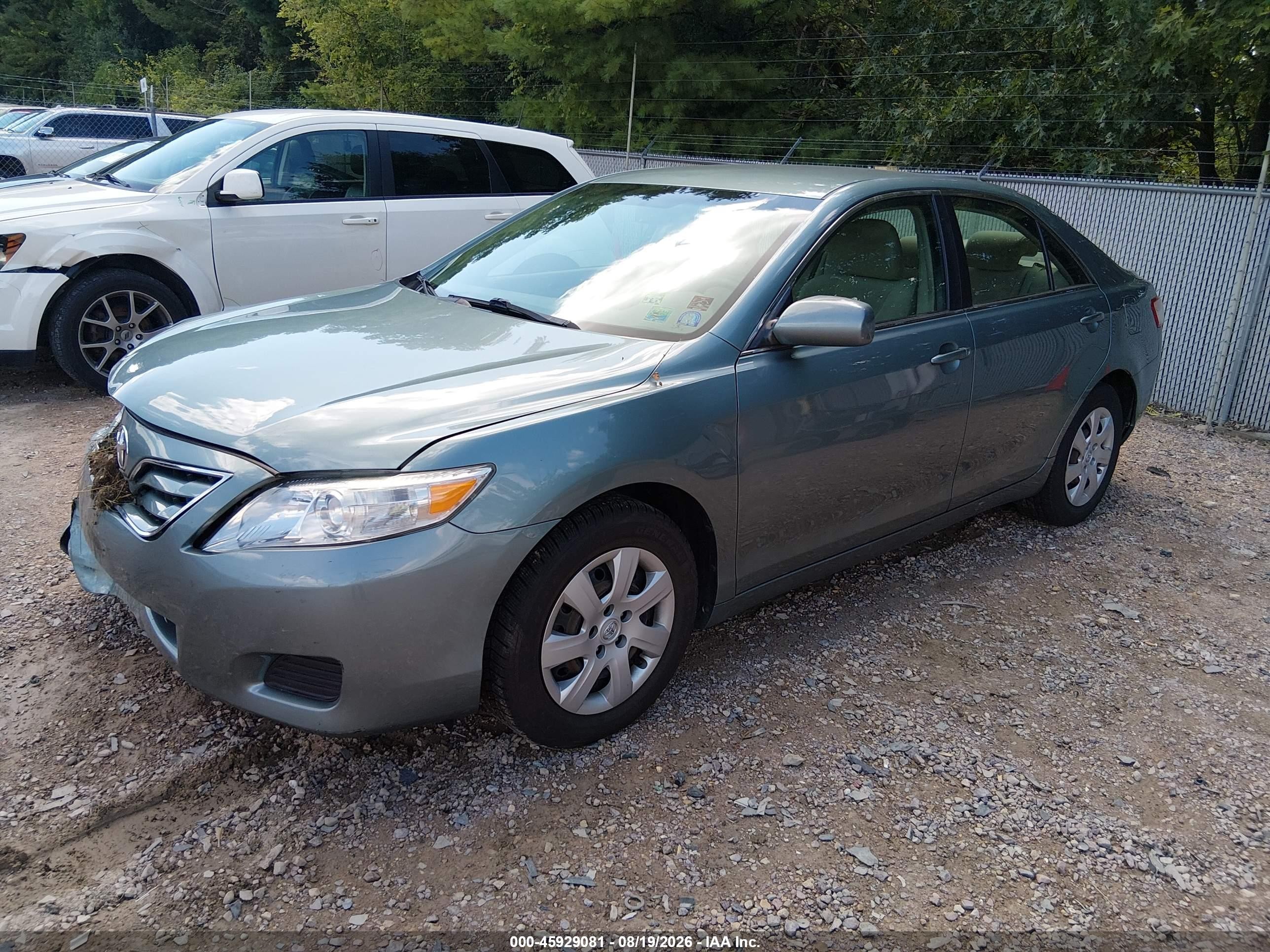 2011 Toyota Camry Le Light Blue vin: 4T4BF3EKXBR157499