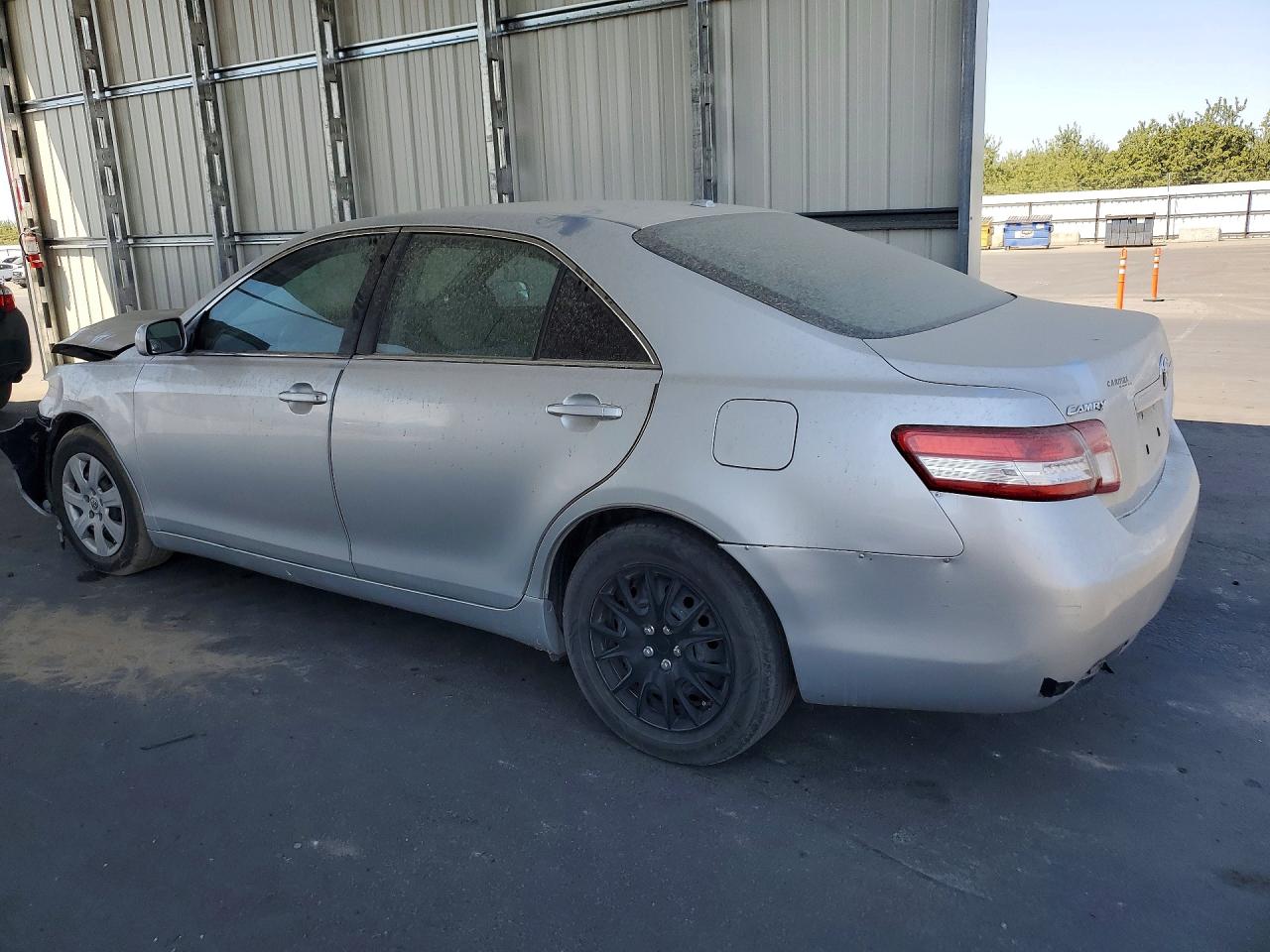 2011 Toyota Camry Le Silver vin: 4T4BF3EKXBR161939