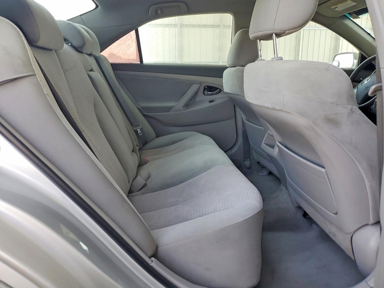 2011 Toyota Camry Le Silver vin: 4T4BF3EKXBR161939
