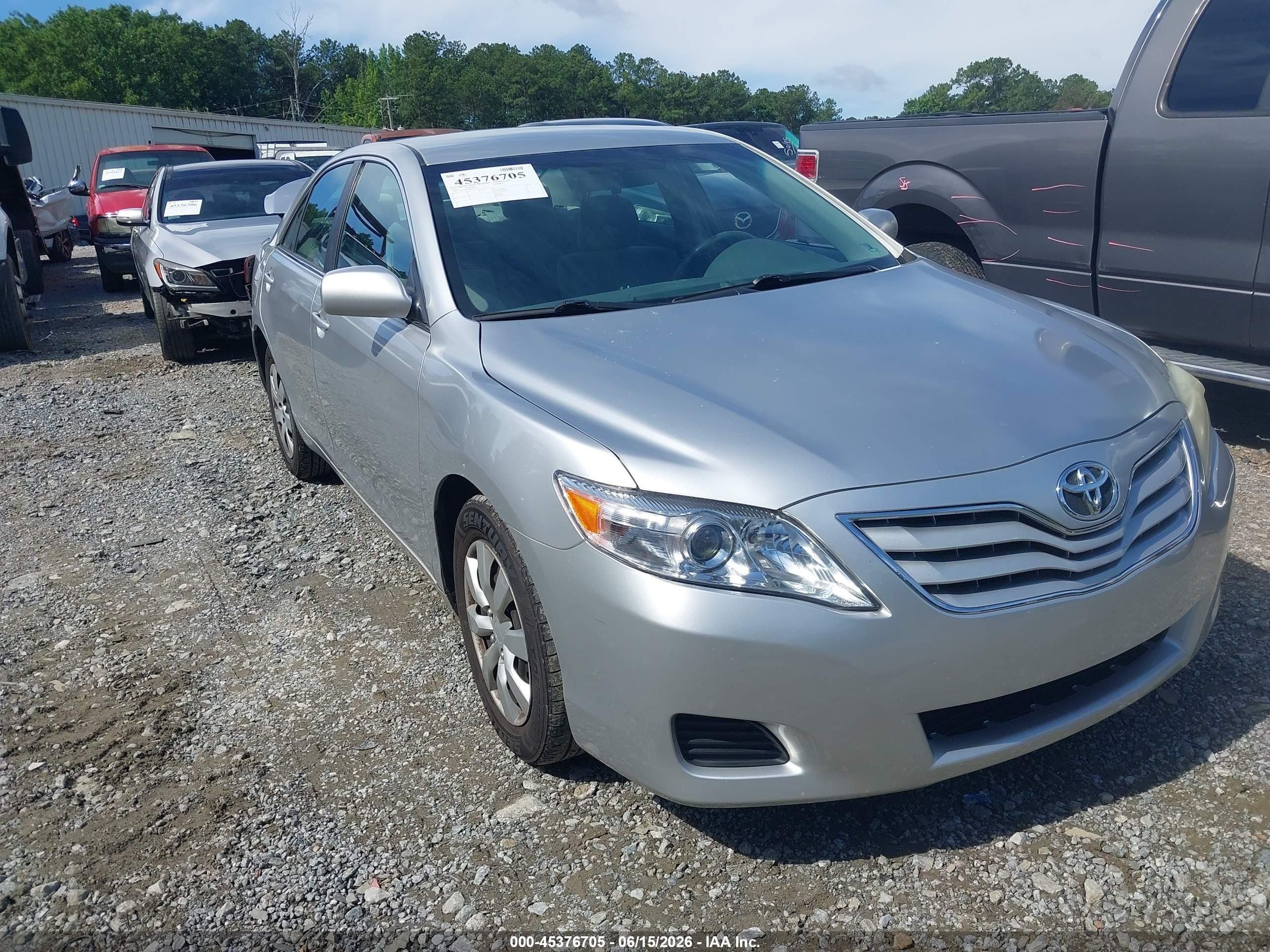 2011 Toyota Camry Le Silver vin: 4T4BF3EKXBR164677