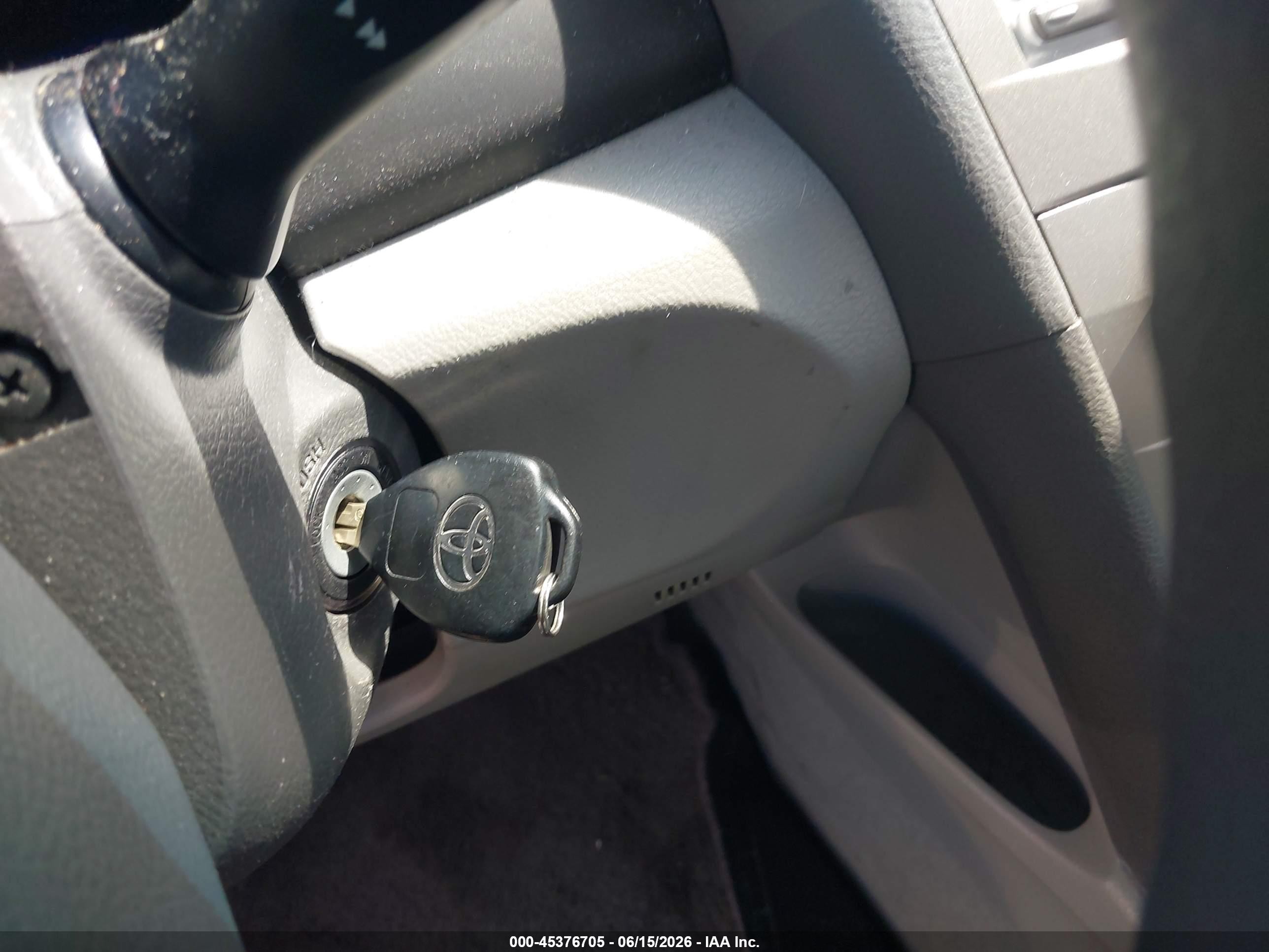 2011 Toyota Camry Le Silver vin: 4T4BF3EKXBR164677