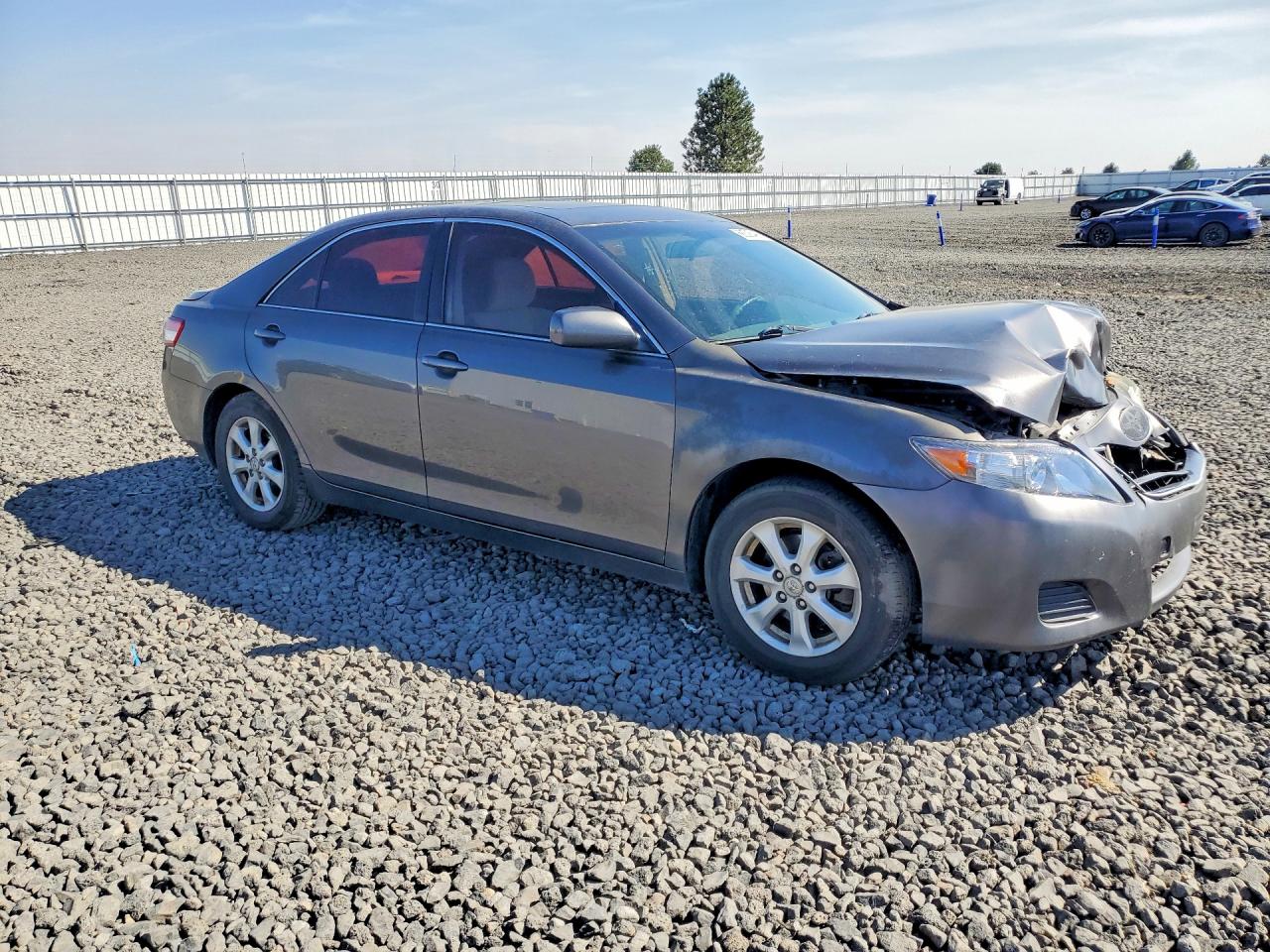 2011 Toyota Camry Le Charcoal vin: 4T4BF3EKXBR165392