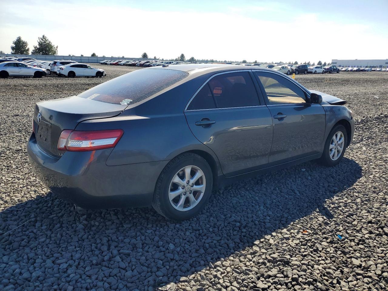 2011 Toyota Camry Le Charcoal vin: 4T4BF3EKXBR165392