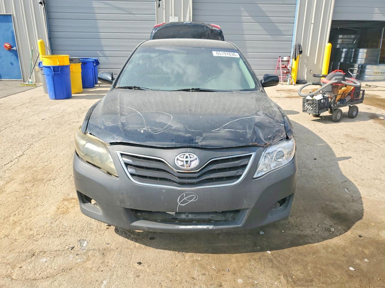 2011 Toyota Camry Le Черный vin: 4T4BF3EKXBR181818