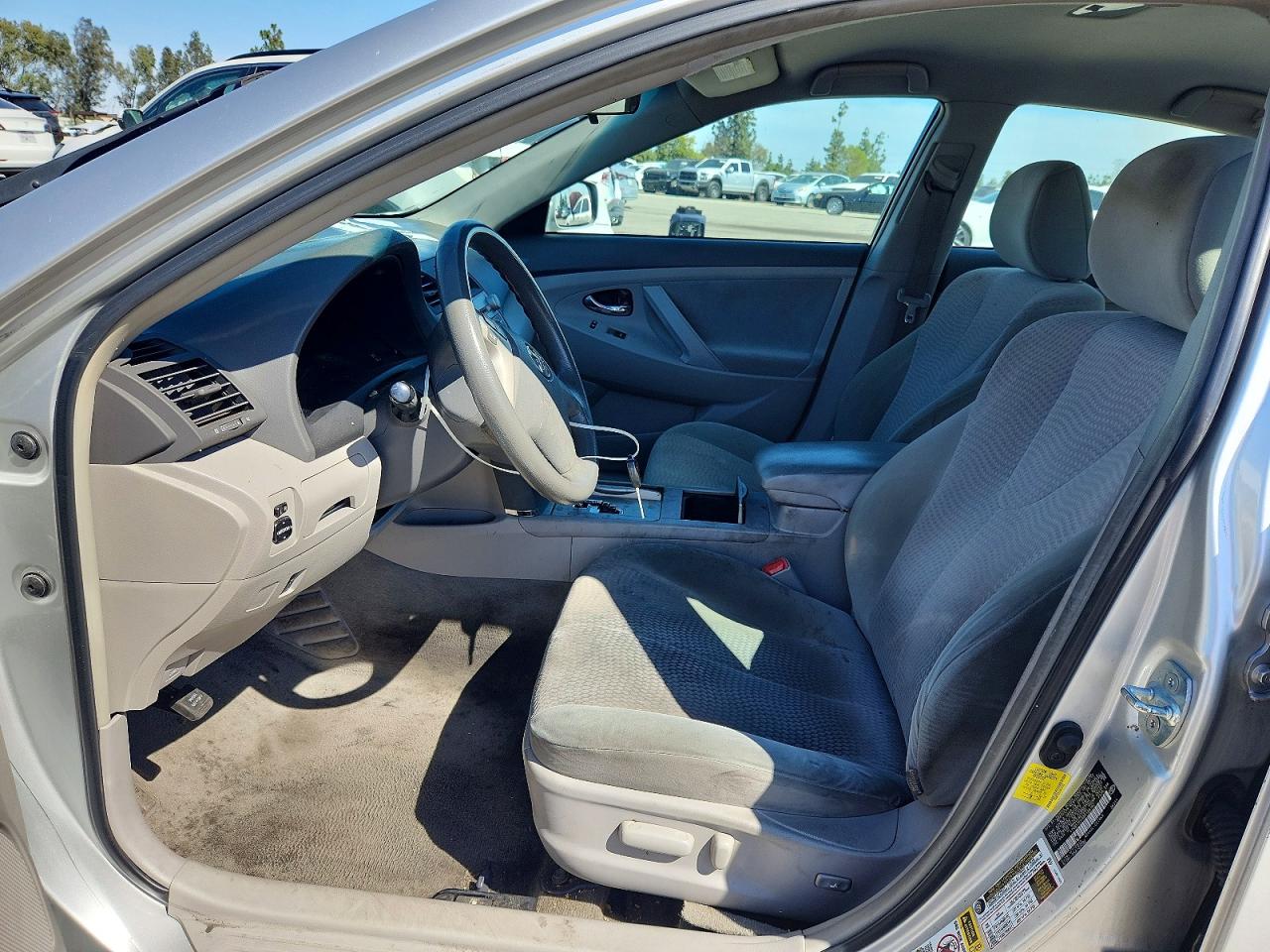 2011 Toyota Camry Le Silver vin: 4T4BF3EKXBR198182