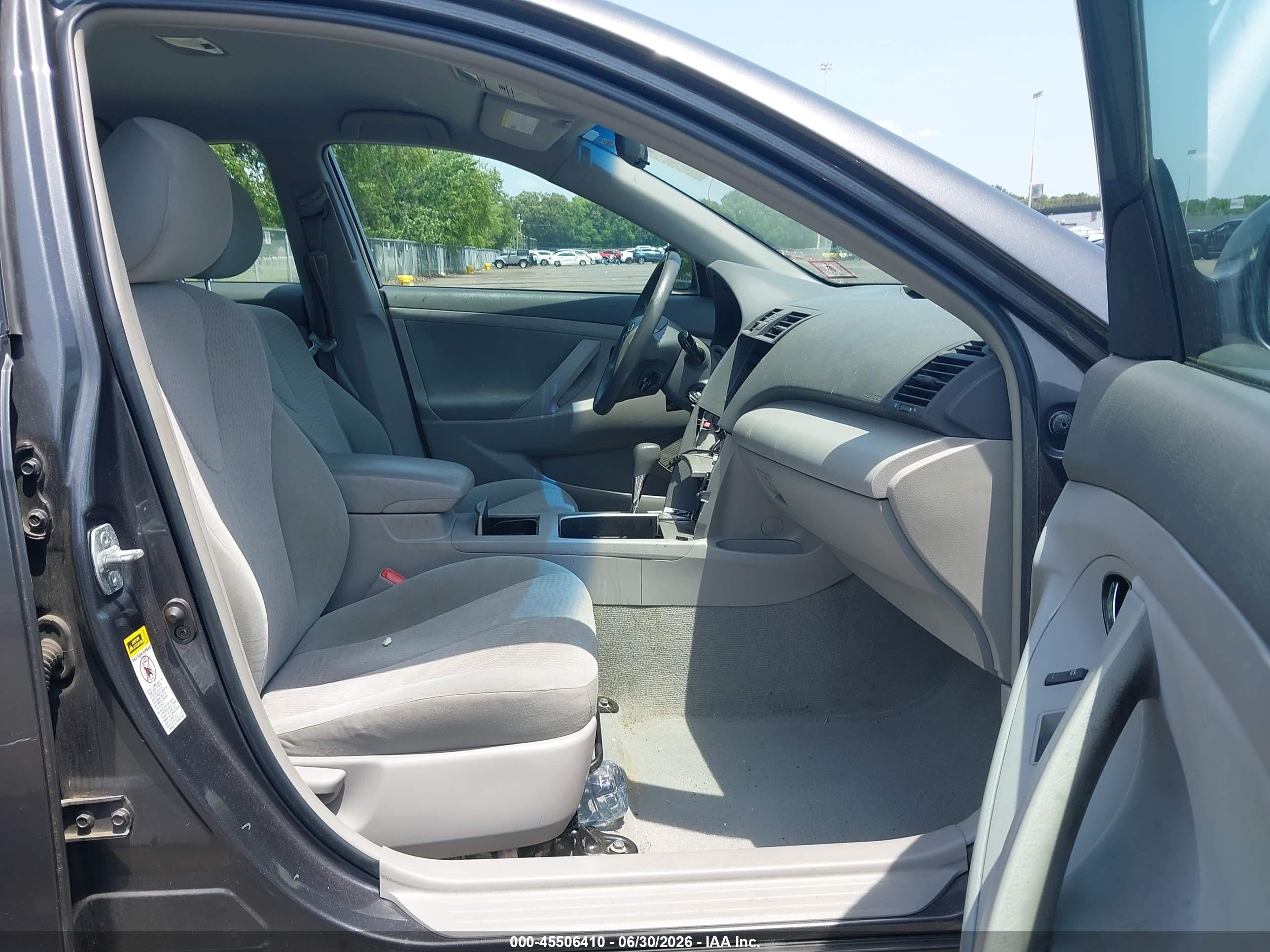 2011 Toyota Camry Le Gray vin: 4T4BF3EKXBR205454