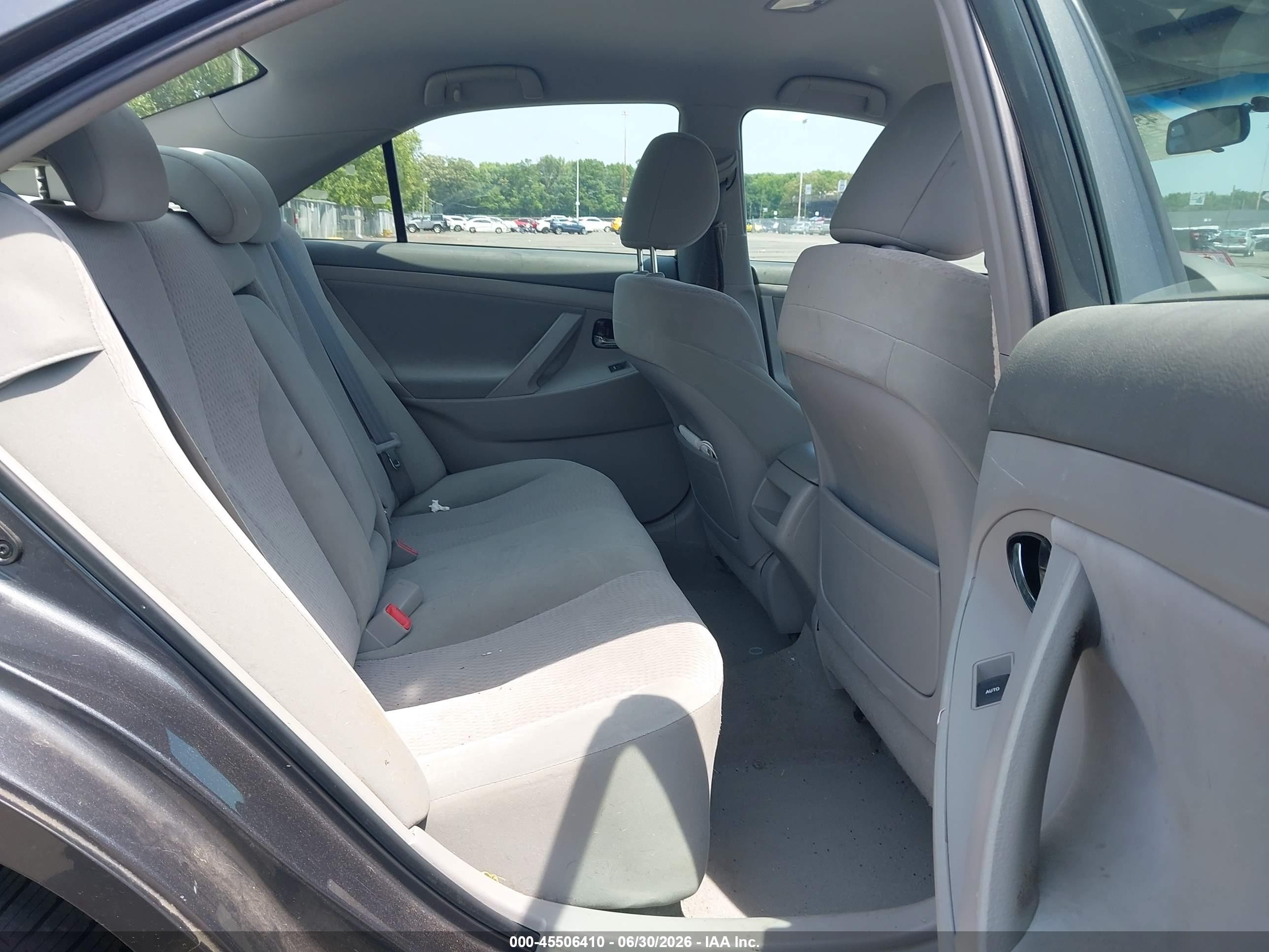 2011 Toyota Camry Le Gray vin: 4T4BF3EKXBR205454