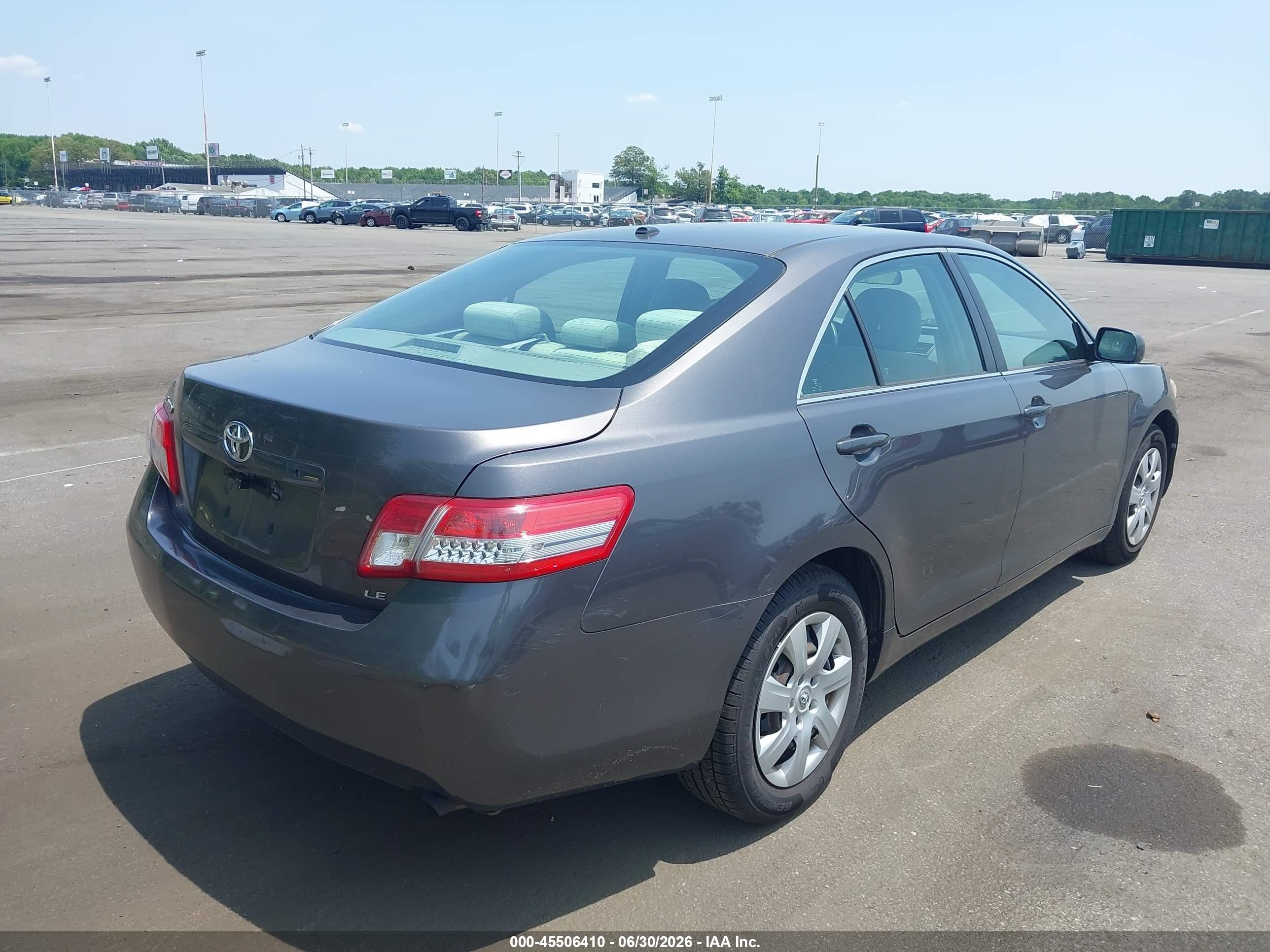 2011 Toyota Camry Le Gray vin: 4T4BF3EKXBR205454