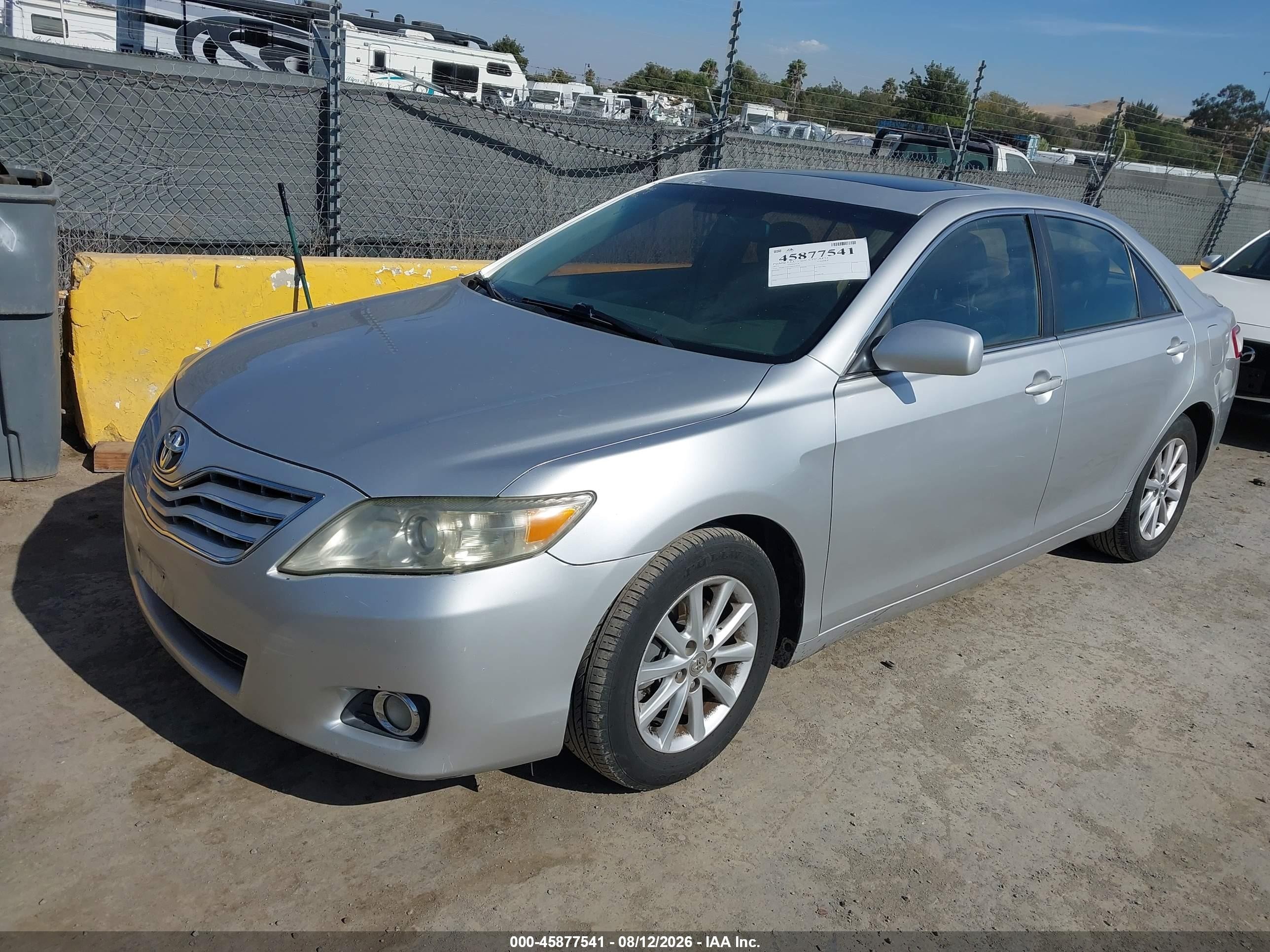 2011 Toyota Camry Xle Silver vin: 4T4BF3EKXBR212016