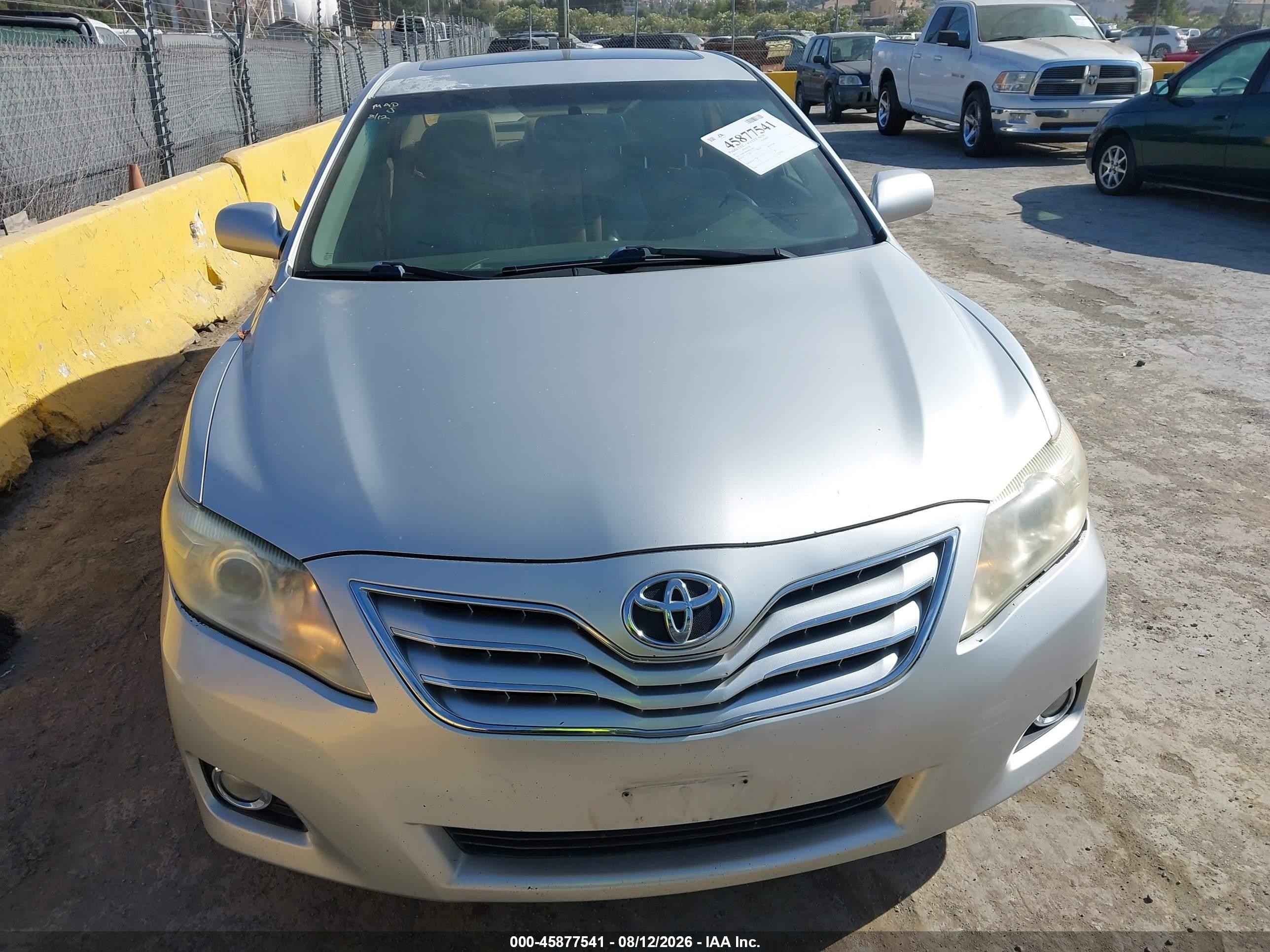 2011 Toyota Camry Xle Silver vin: 4T4BF3EKXBR212016