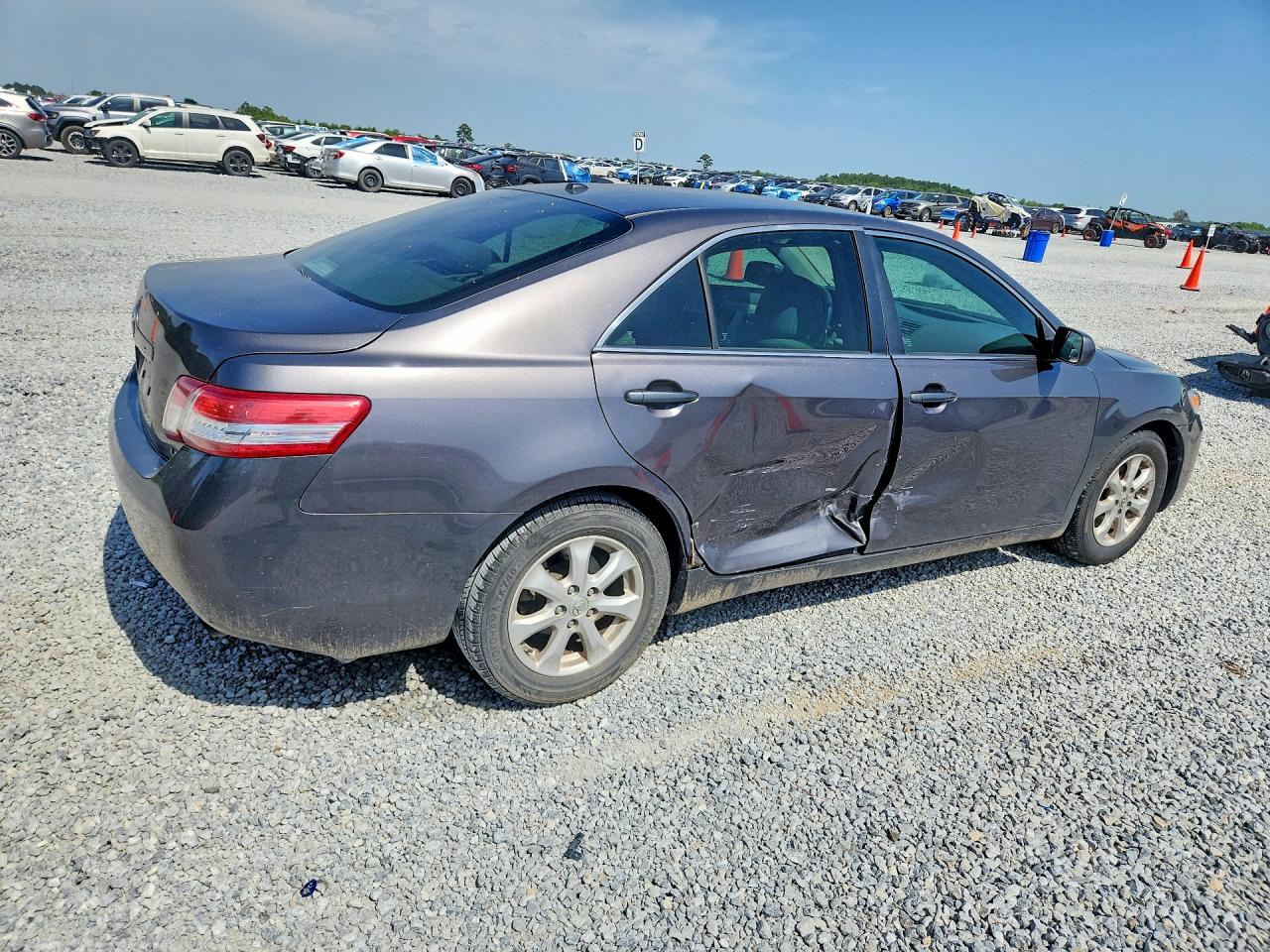 2011 Toyota Camry Le Charcoal vin: 4T4BF3EKXBR217880