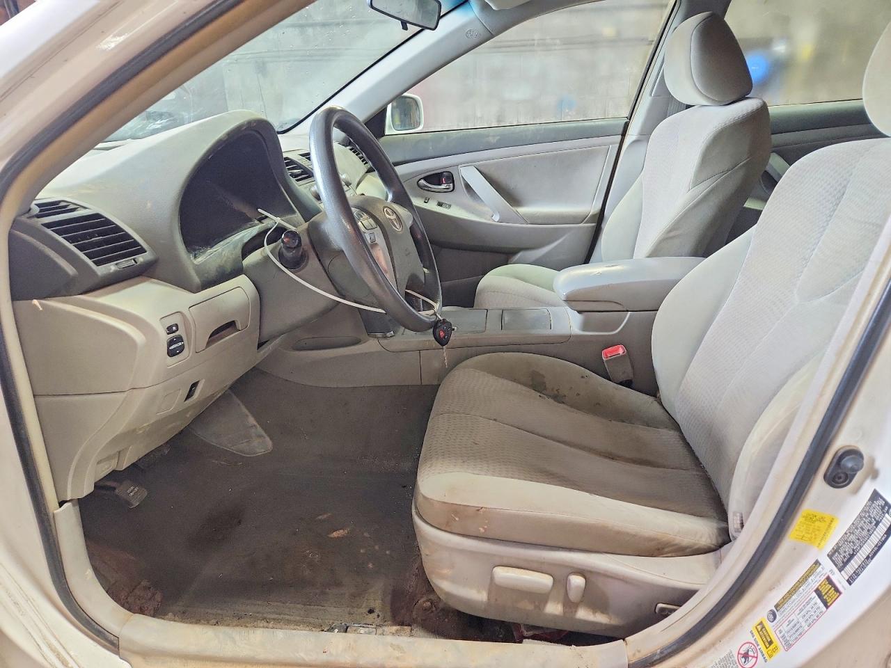2011 Toyota Camry Le White vin: 4T4BF3EKXBR218978