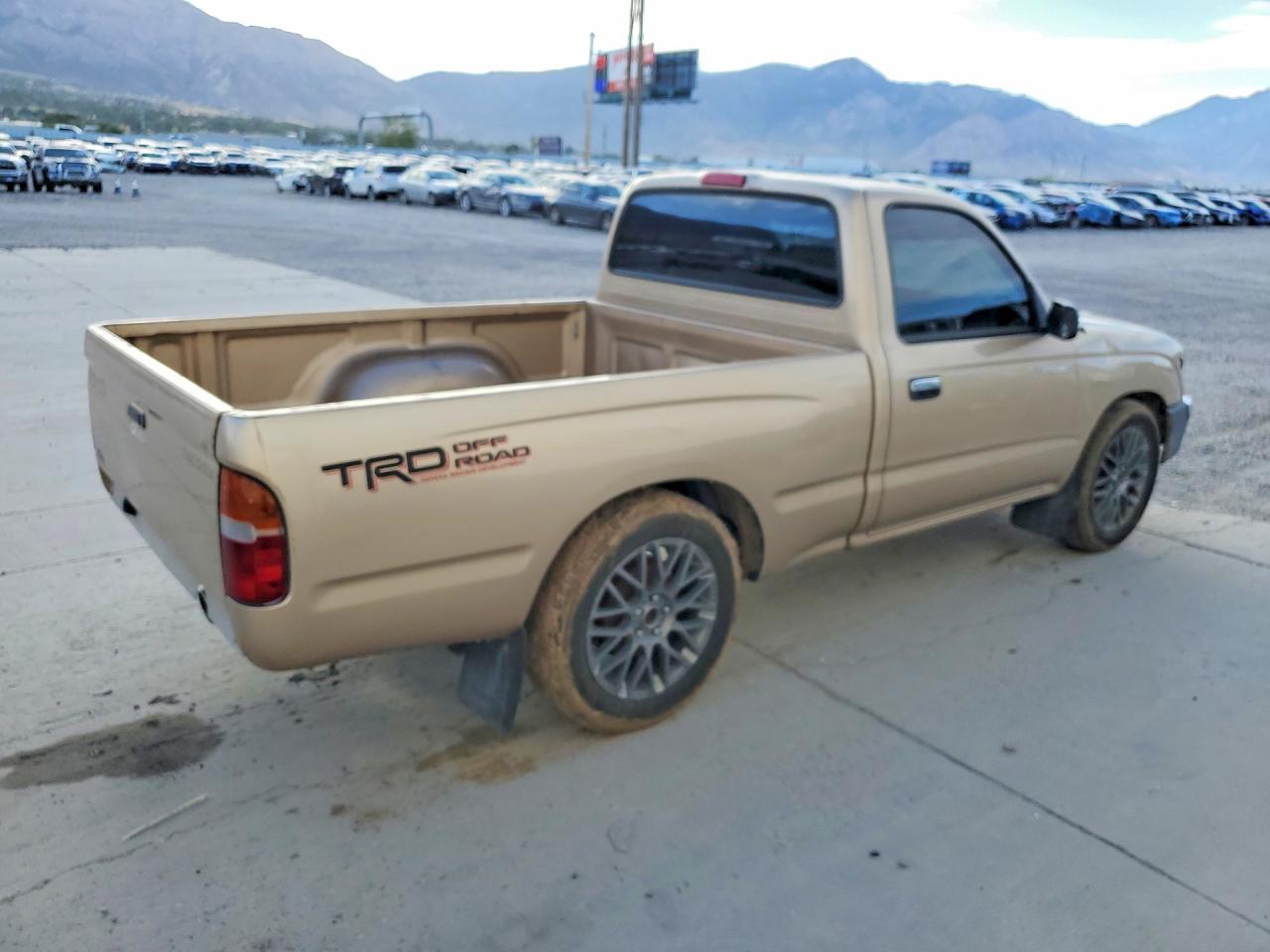 1998 Toyota Tacoma Base Gold vin: 4TANL42N1WZ091129