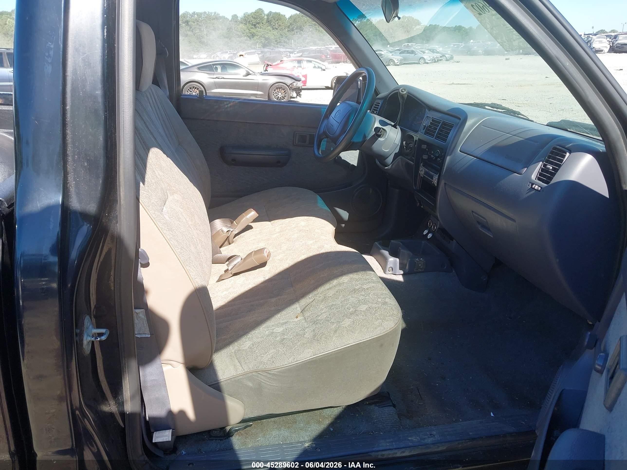 1999 Toyota Tacoma   Черный vin: 4TANL42N1XZ501106