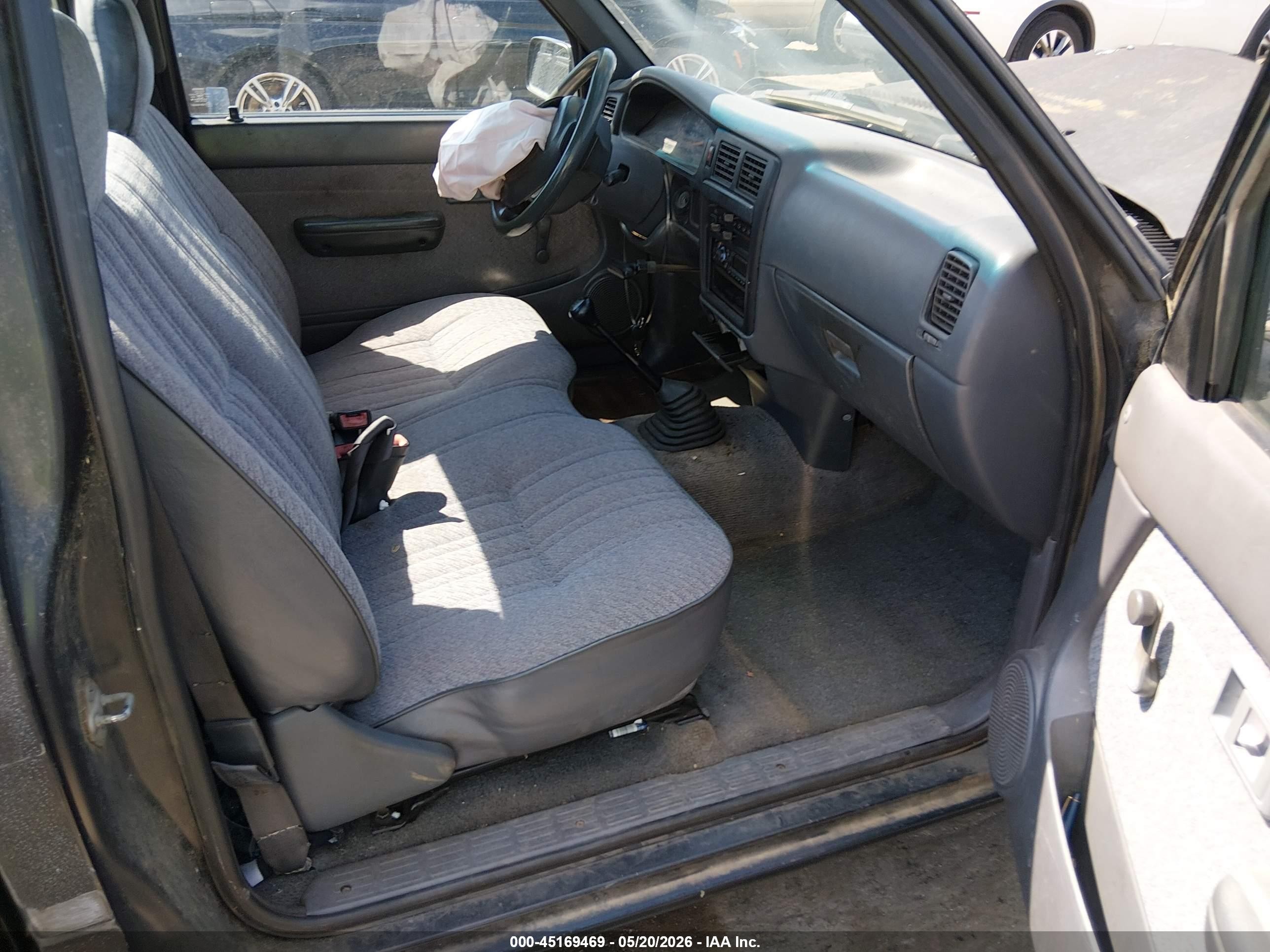 1996 Toyota Tacoma   Black vin: 4TANL42N2TZ185984