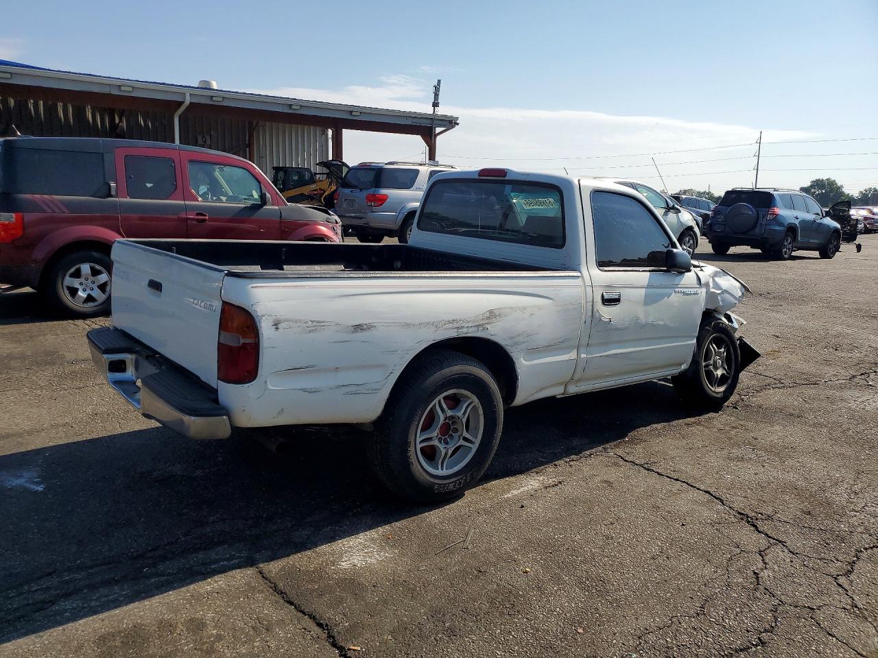 1998 Toyota Tacoma Base White vin: 4TANL42N2WZ101828