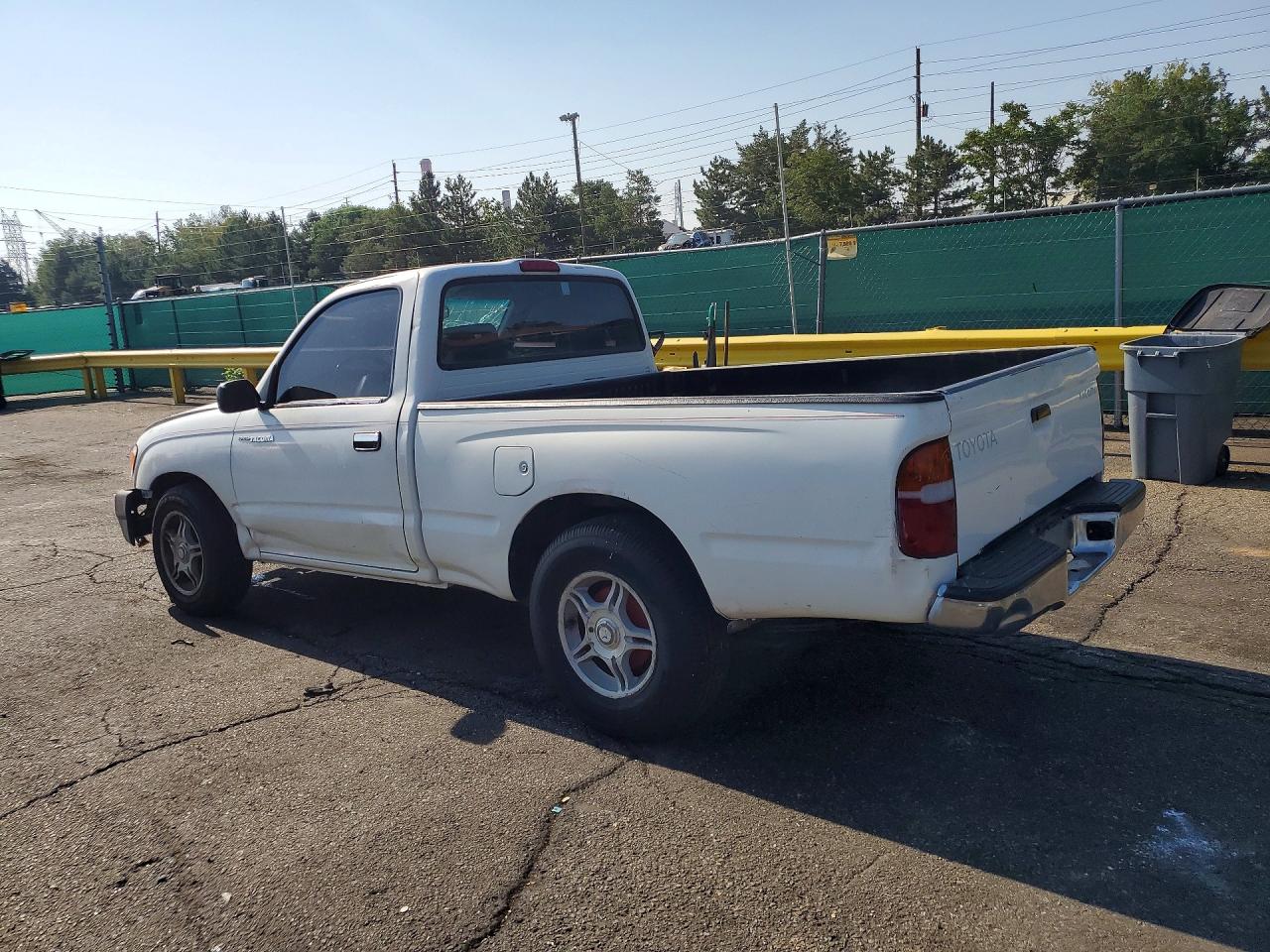 1998 Toyota Tacoma Base White vin: 4TANL42N2WZ101828
