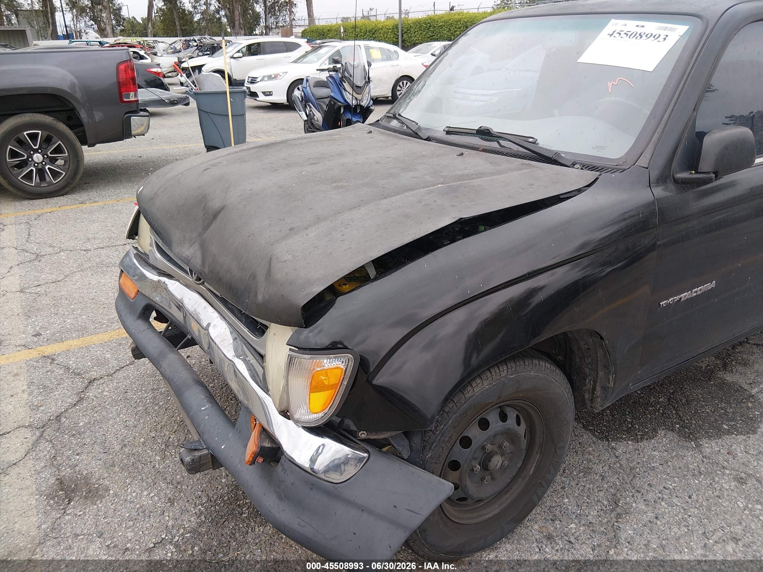 1999 Toyota Tacoma   Black vin: 4TANL42N2XZ431924