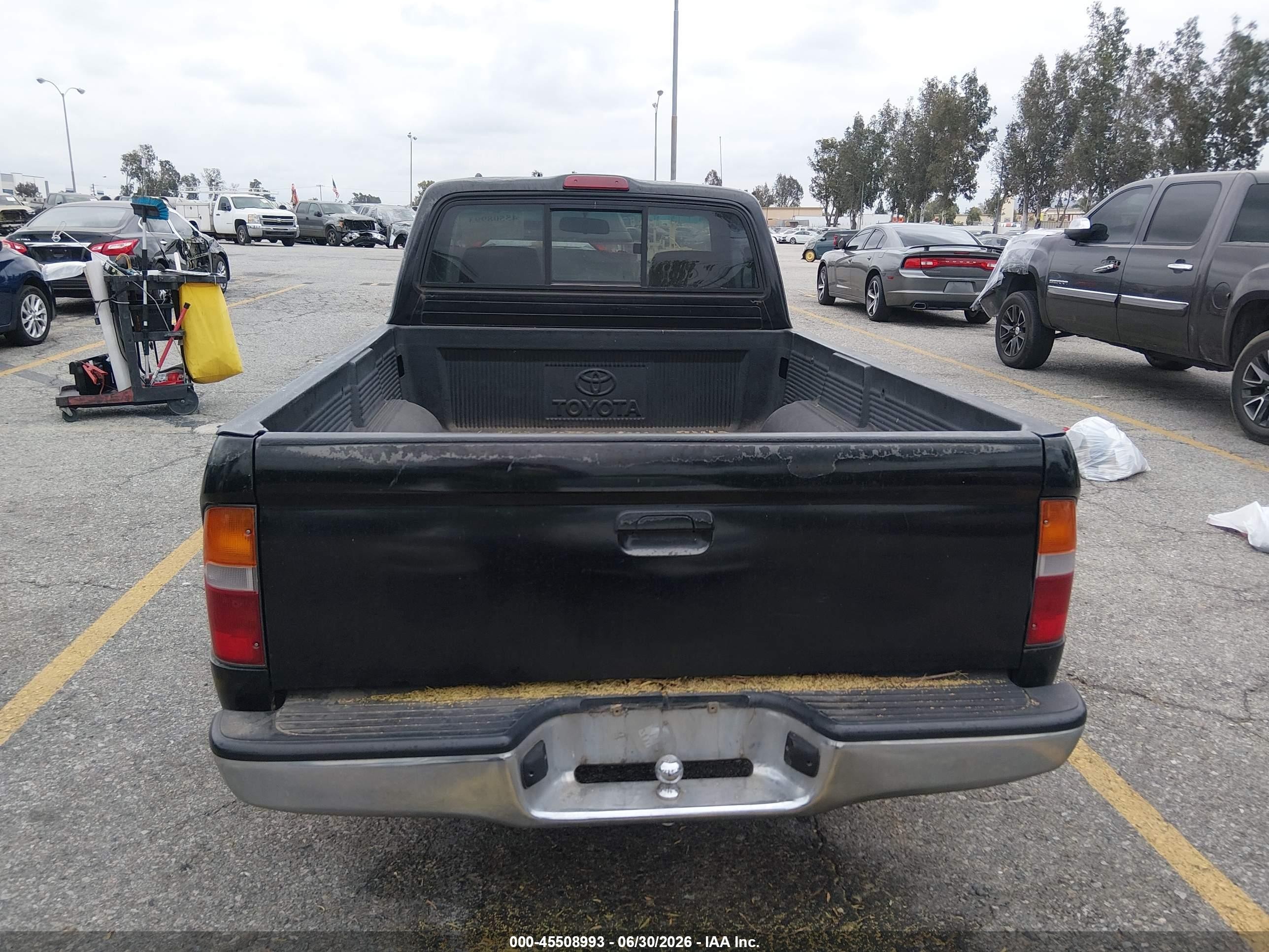 1999 Toyota Tacoma   Black vin: 4TANL42N2XZ431924