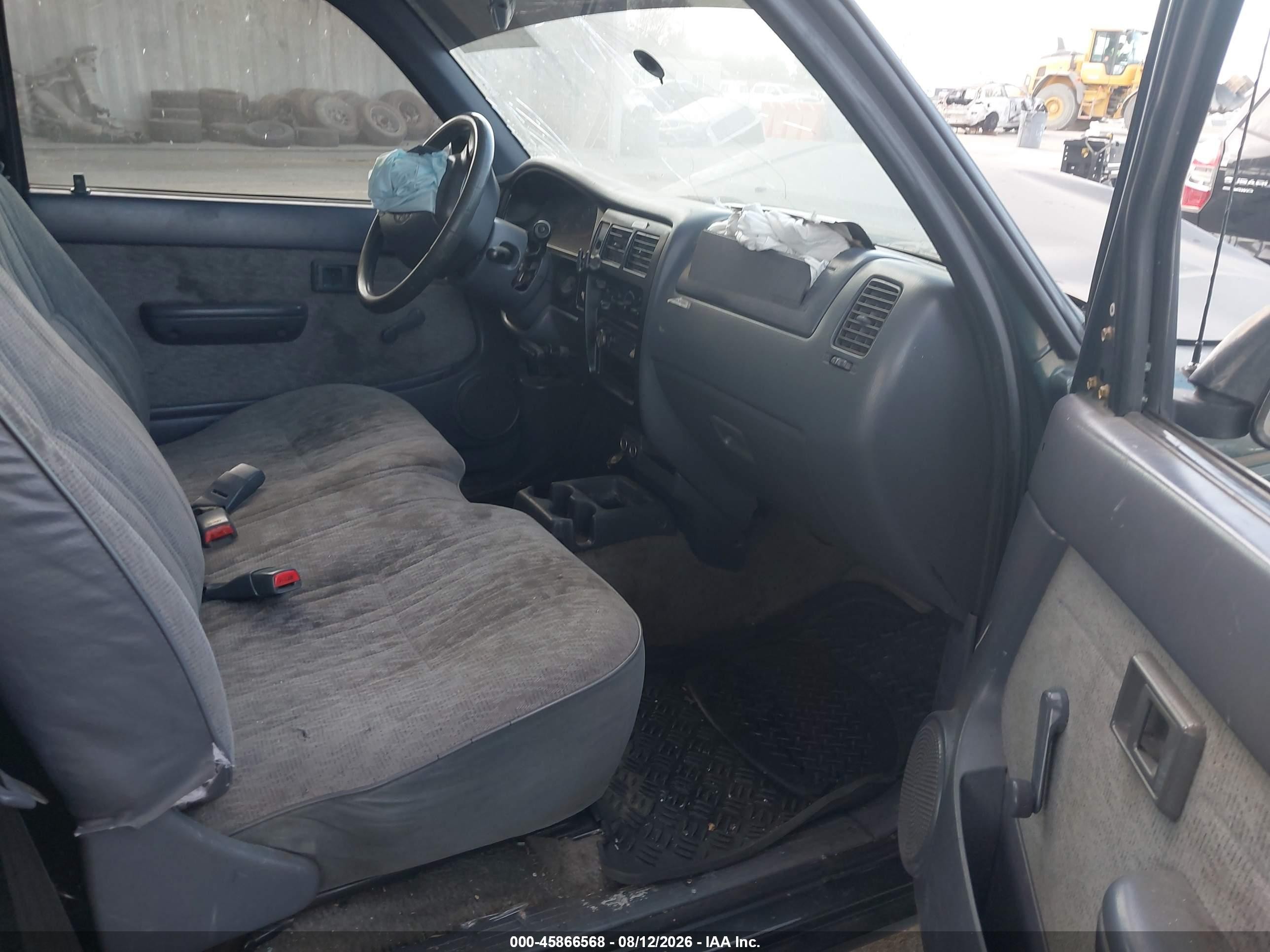 1999 Toyota Tacoma   Green vin: 4TANL42N3XZ497916
