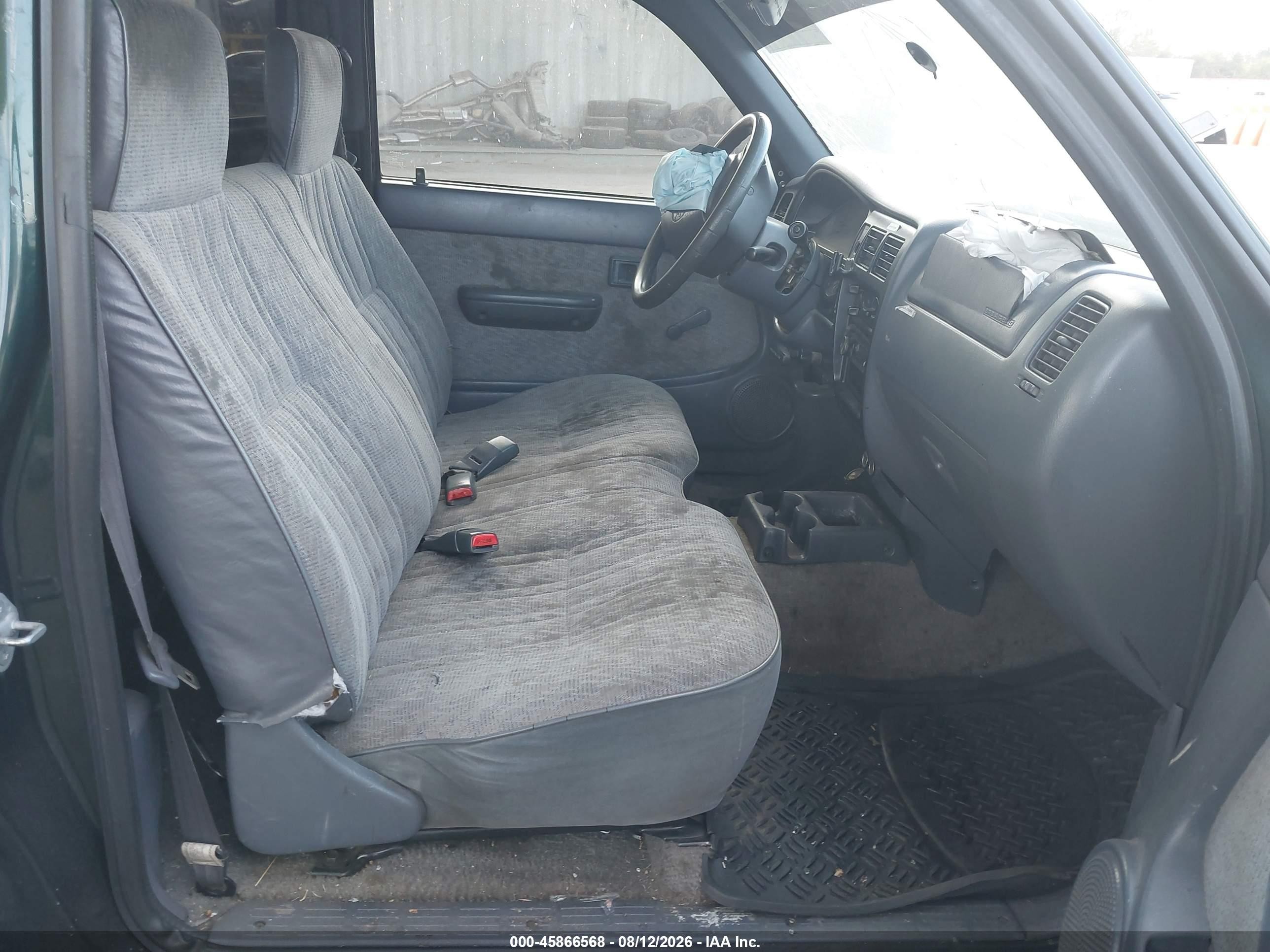 1999 Toyota Tacoma   Green vin: 4TANL42N3XZ497916