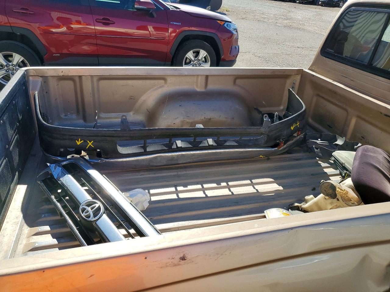 1998 Toyota Tacoma Base Золотой vin: 4TANL42N4WZ155132