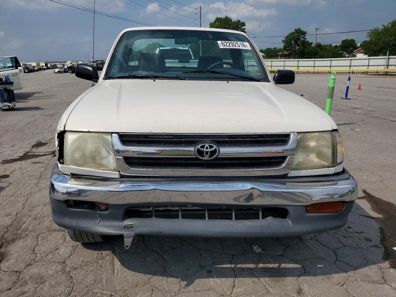 1999 Toyota Tacoma Base White vin: 4TANL42N4XZ471924