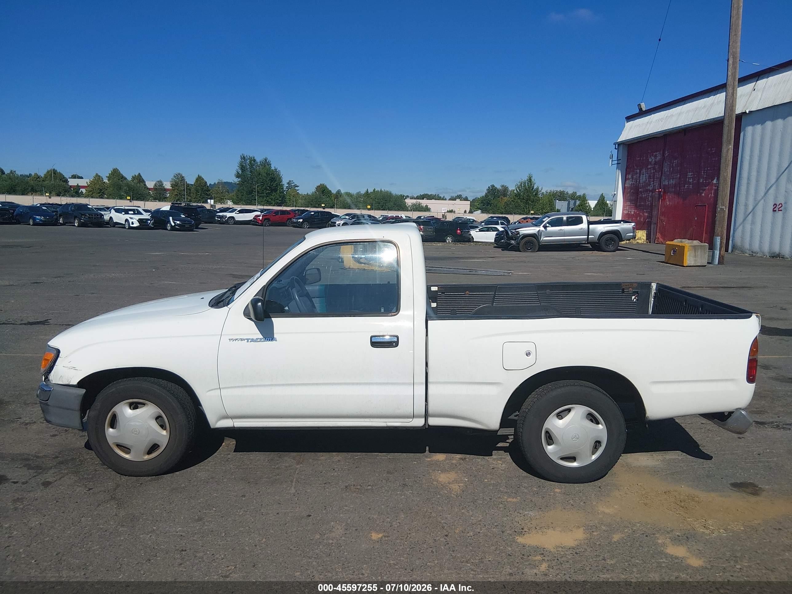 1998 Toyota Tacoma   White vin: 4TANL42N5WZ099363