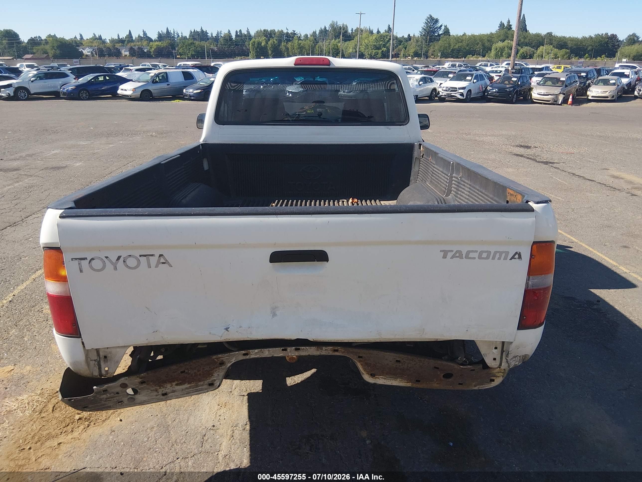 1998 Toyota Tacoma   White vin: 4TANL42N5WZ099363