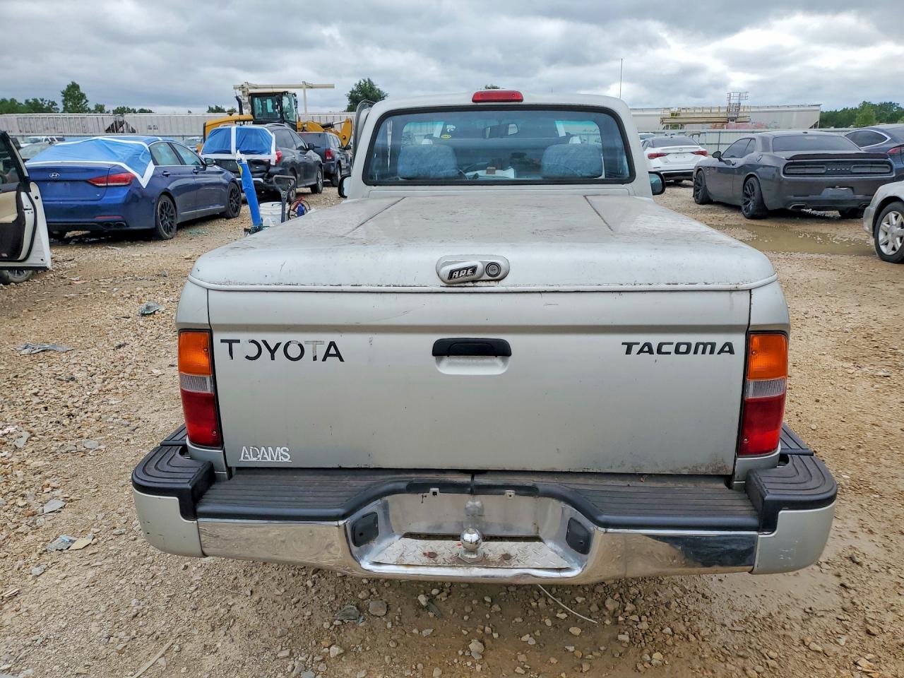 2000 Toyota Tacoma Base Silver vin: 4TANL42N6YZ683712