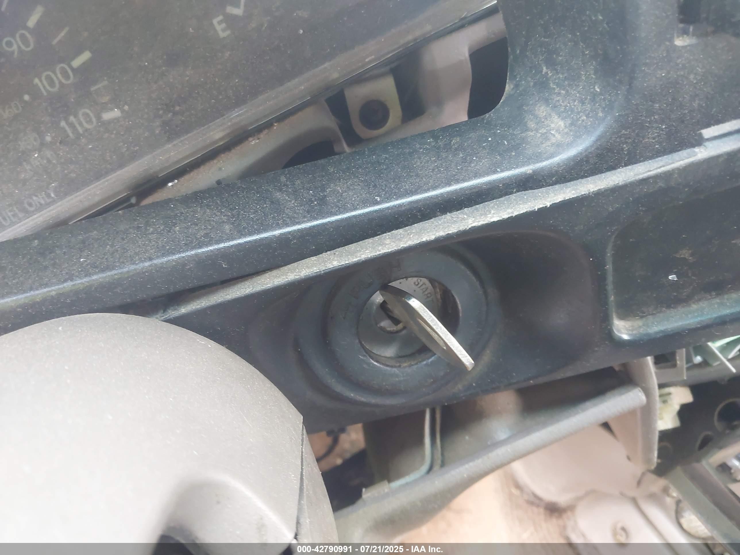 2000 Toyota Tacoma   Gold vin: 4TANL42N8YZ576340