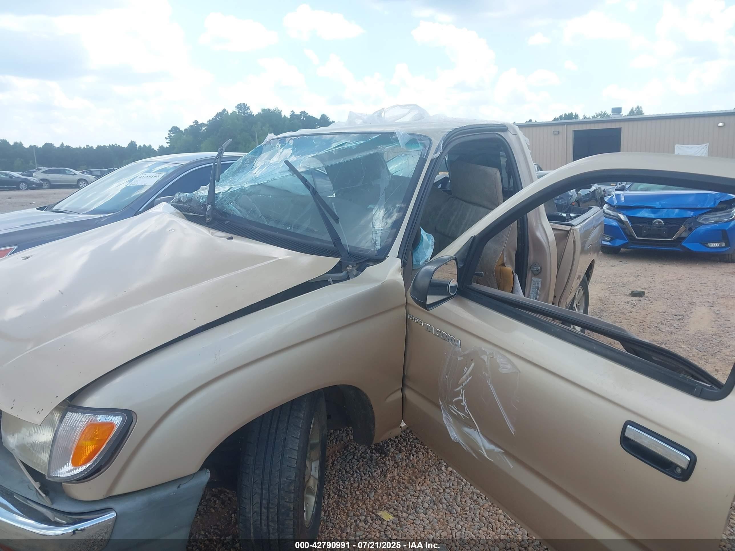 2000 Toyota Tacoma   Gold vin: 4TANL42N8YZ576340