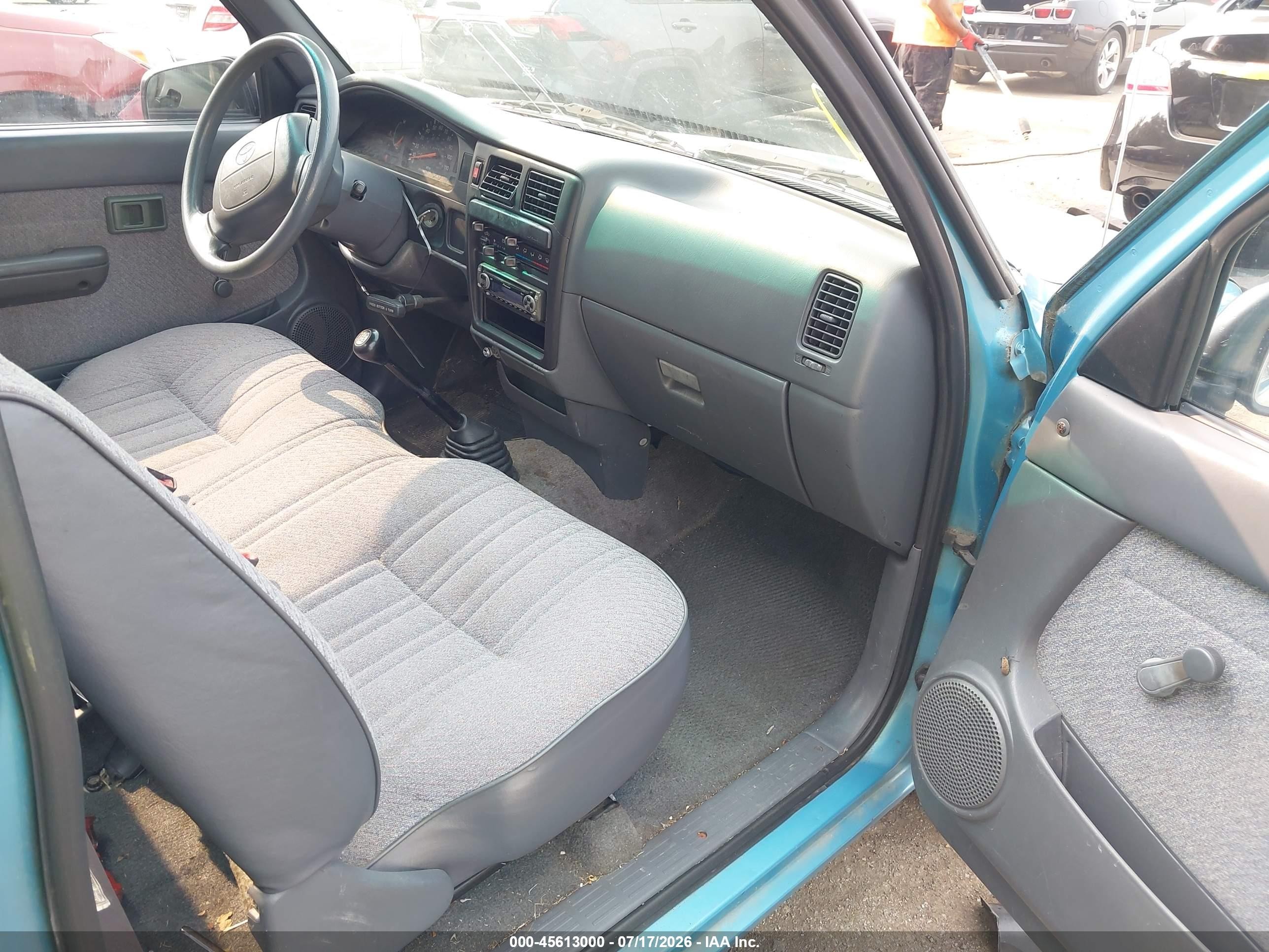 1996 Toyota Tacoma   Blue vin: 4TANL42NXTZ124754