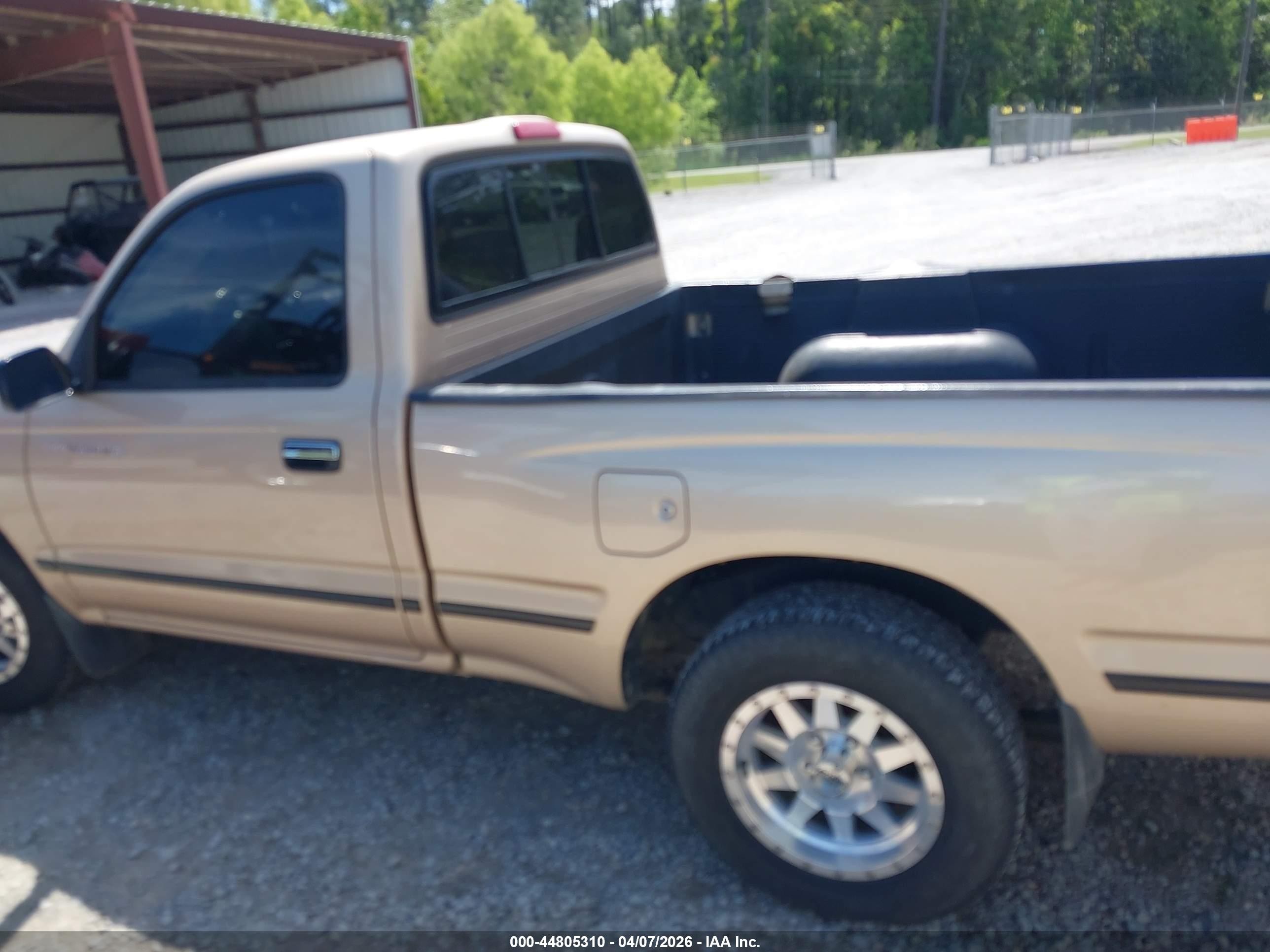 1998 Toyota Tacoma   Brown vin: 4TANL42NXWZ053155